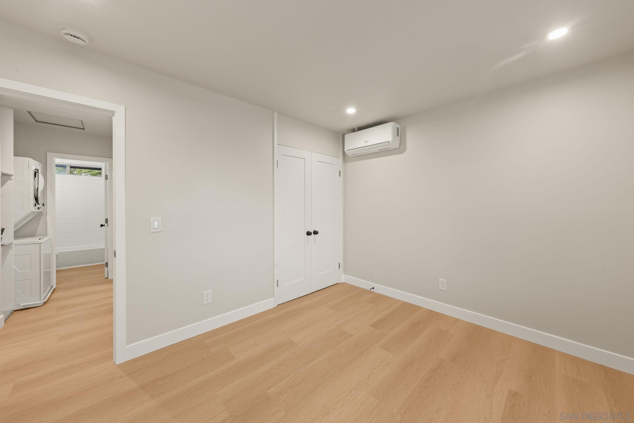 Detail Gallery Image 22 of 31 For 4356  Clairemont Dr, San Diego,  CA 92117 - 2 Beds | 1 Baths