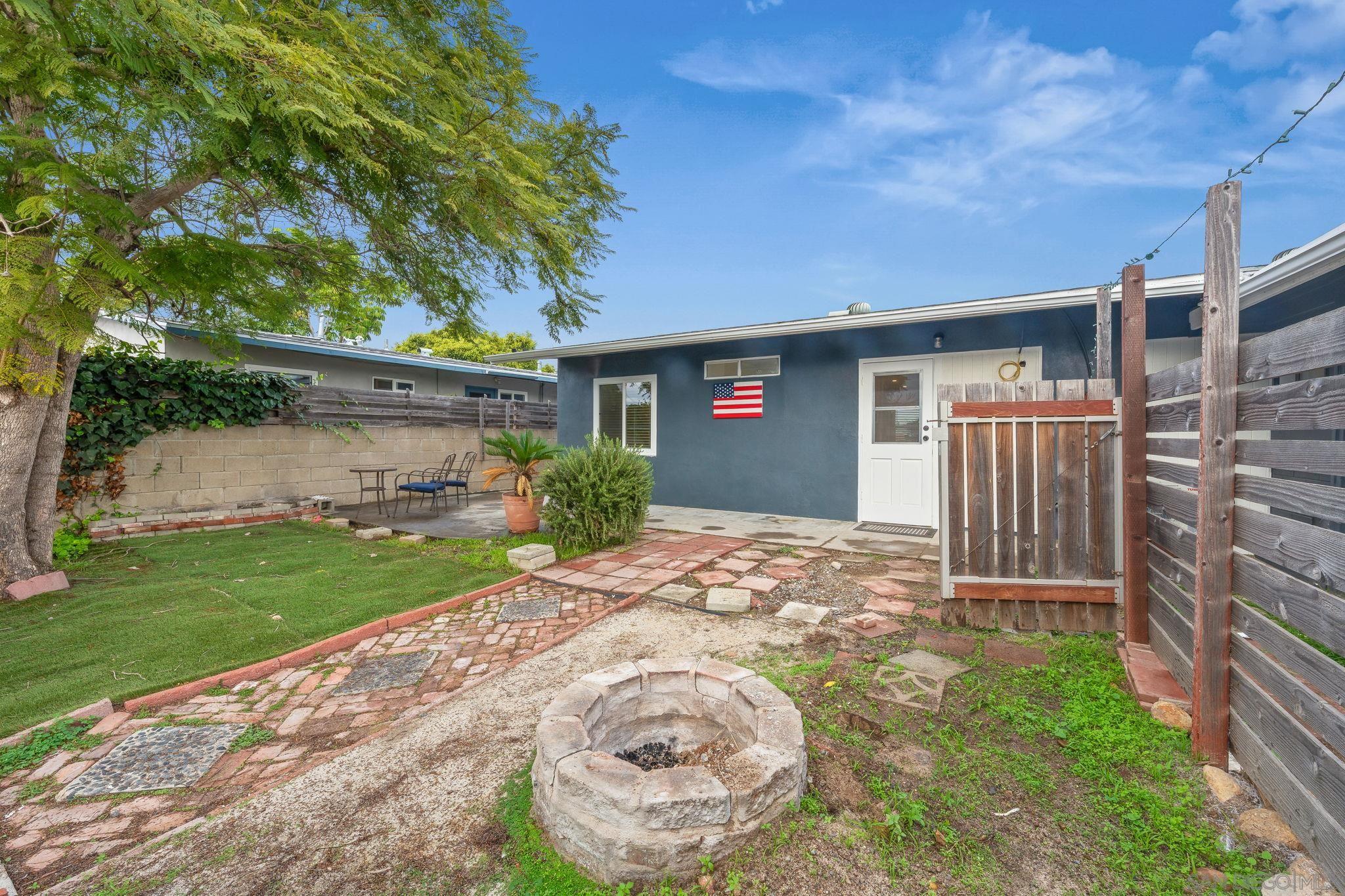 Detail Gallery Image 25 of 31 For 4356  Clairemont Dr, San Diego,  CA 92117 - 2 Beds | 1 Baths