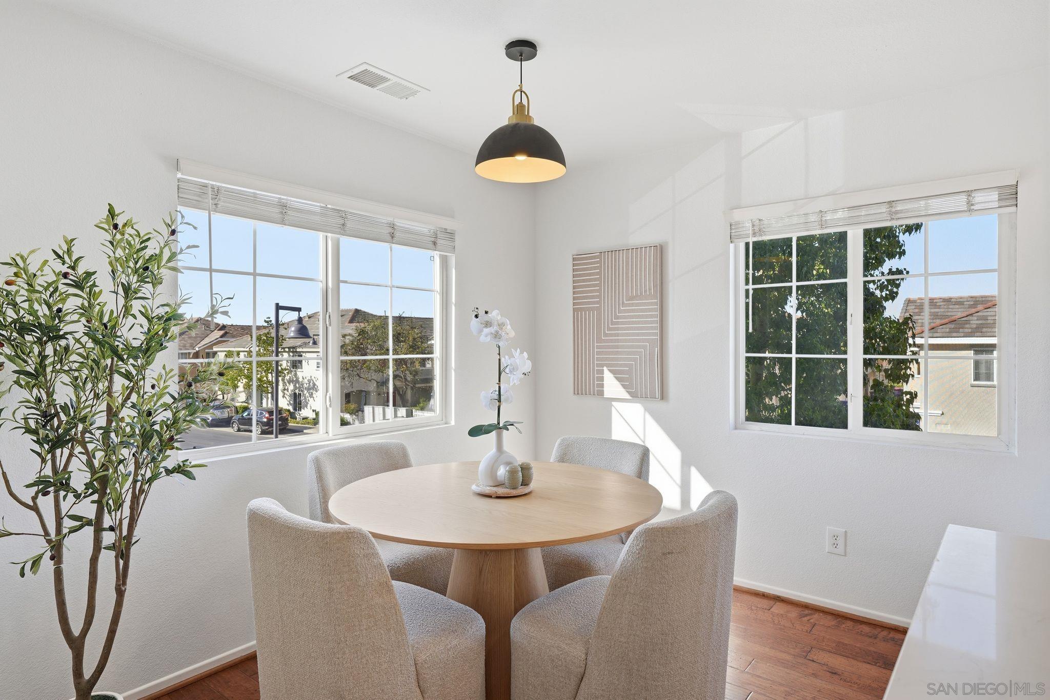 Detail Gallery Image 14 of 43 For 1453  Levant Ln  #1,  Chula Vista,  CA 91913 - 2 Beds | 2 Baths