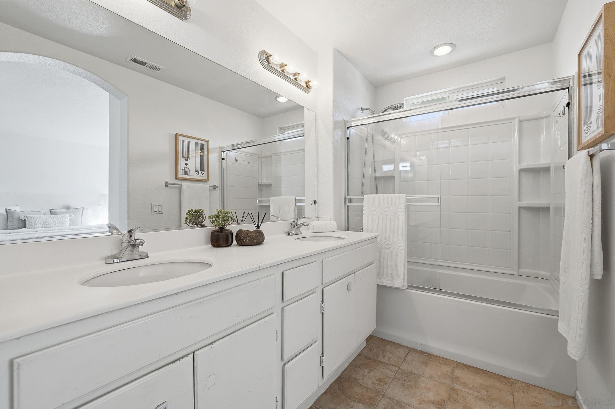 Detail Gallery Image 27 of 43 For 1453  Levant Ln  #1,  Chula Vista,  CA 91913 - 2 Beds | 2 Baths