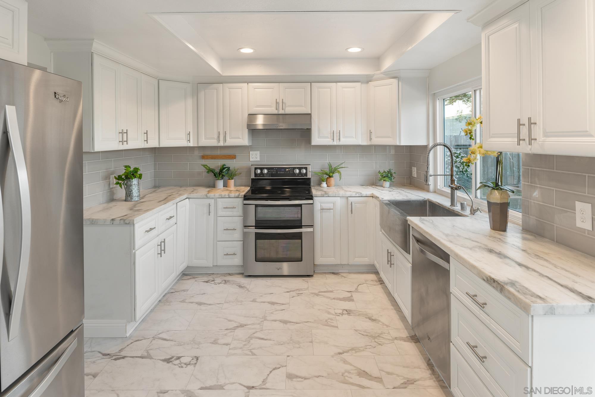 Detail Gallery Image 14 of 46 For 6868  Deer Hollow, San Diego,  CA 92120 - 4 Beds | 2/1 Baths