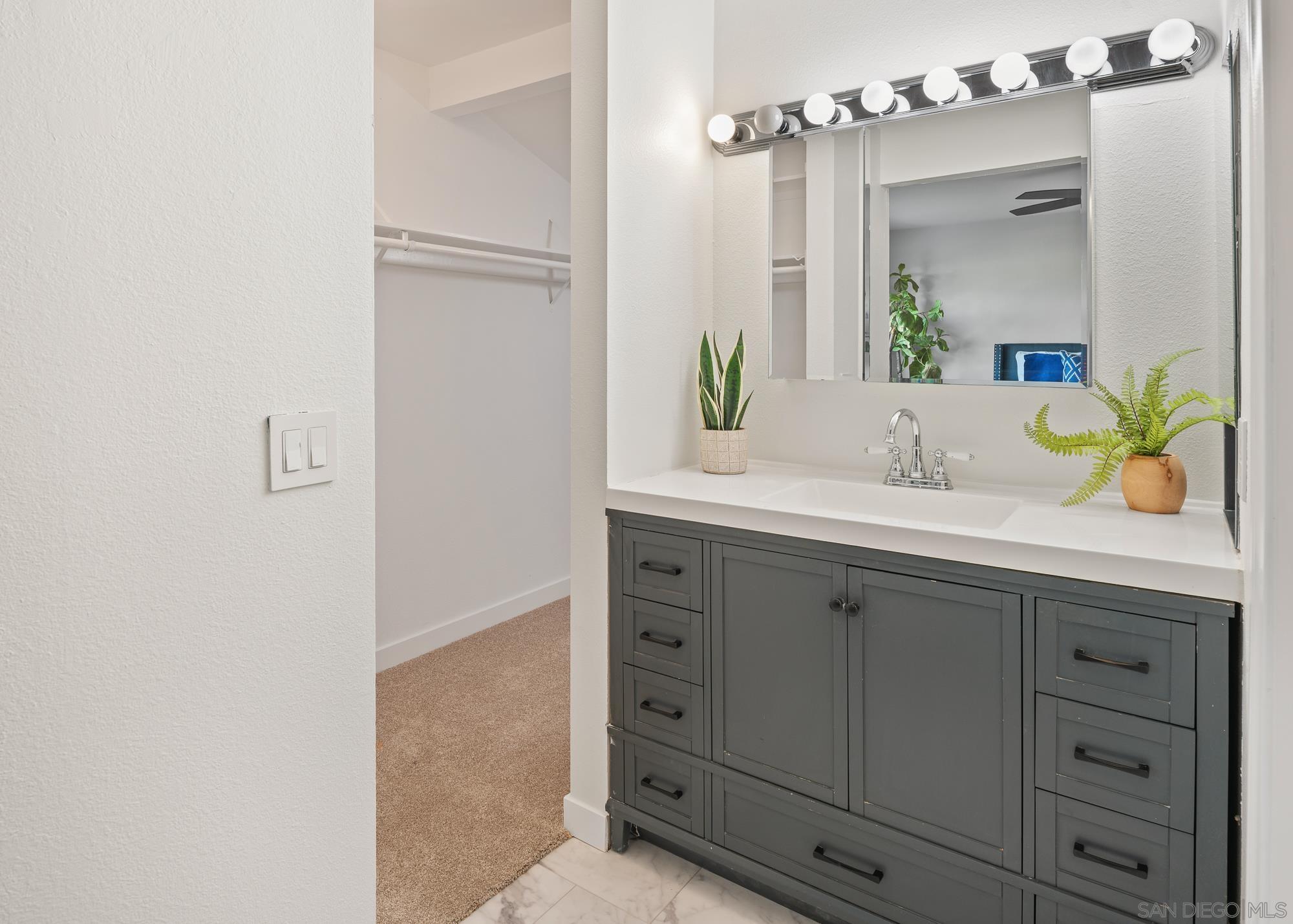 Detail Gallery Image 25 of 46 For 6868  Deer Hollow, San Diego,  CA 92120 - 4 Beds | 2/1 Baths