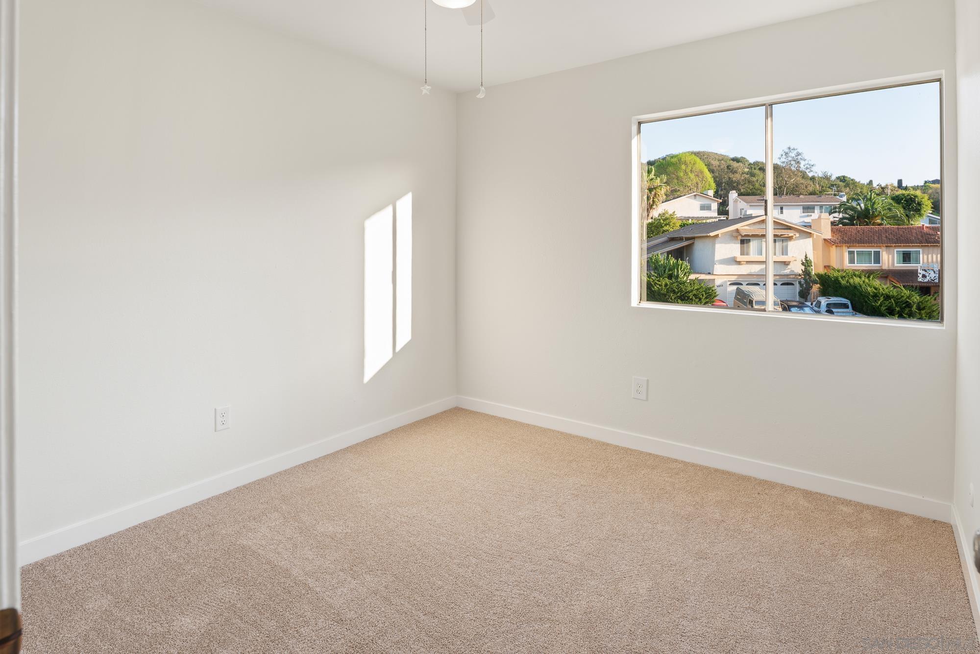 Detail Gallery Image 32 of 46 For 6868  Deer Hollow, San Diego,  CA 92120 - 4 Beds | 2/1 Baths