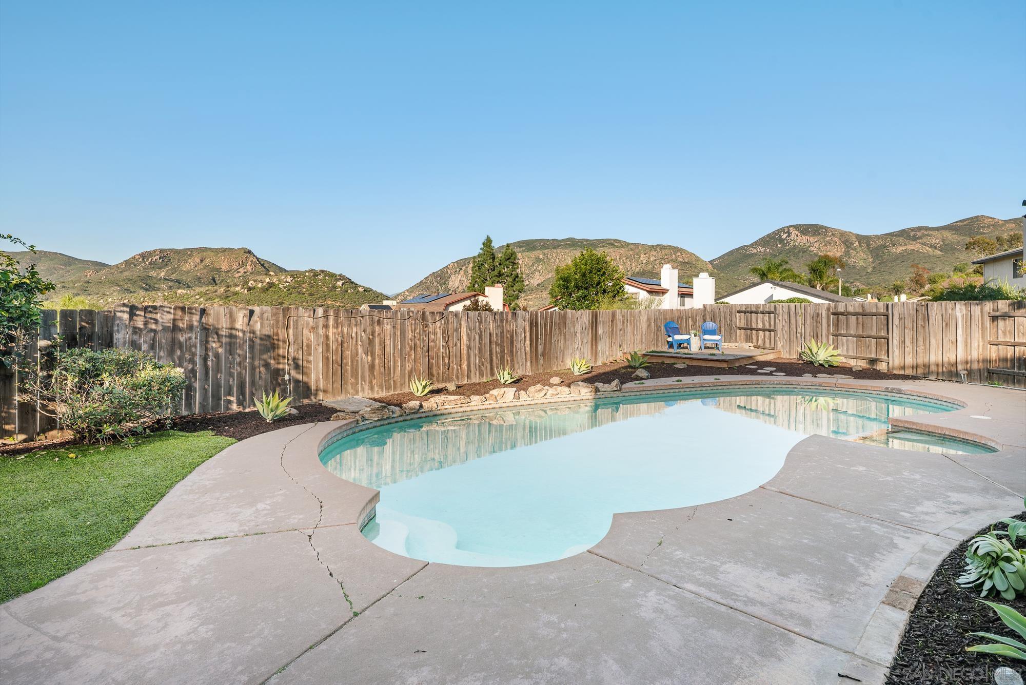 Detail Gallery Image 35 of 46 For 6868  Deer Hollow, San Diego,  CA 92120 - 4 Beds | 2/1 Baths