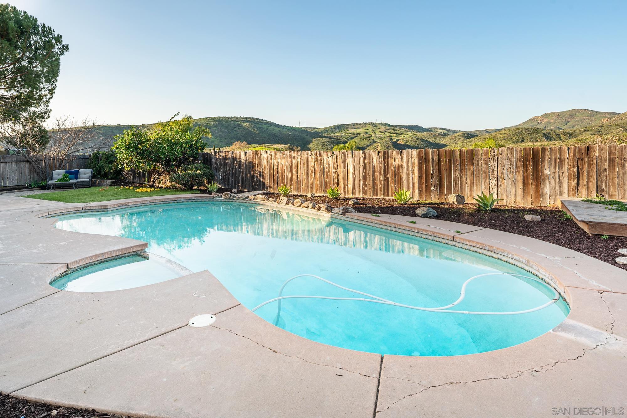 Detail Gallery Image 37 of 46 For 6868  Deer Hollow, San Diego,  CA 92120 - 4 Beds | 2/1 Baths