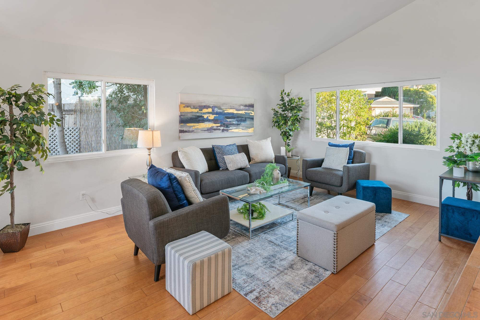 Detail Gallery Image 6 of 46 For 6868  Deer Hollow, San Diego,  CA 92120 - 4 Beds | 2/1 Baths