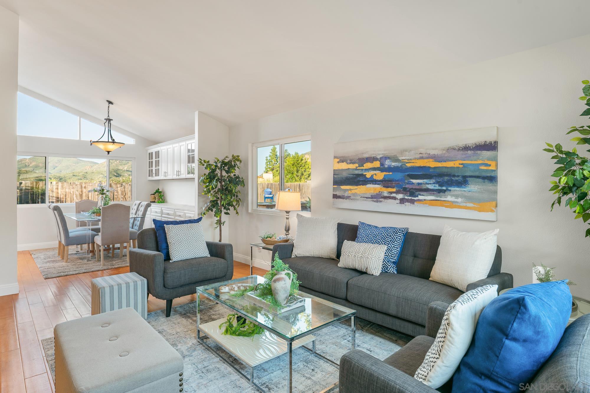 Detail Gallery Image 9 of 46 For 6868  Deer Hollow, San Diego,  CA 92120 - 4 Beds | 2/1 Baths