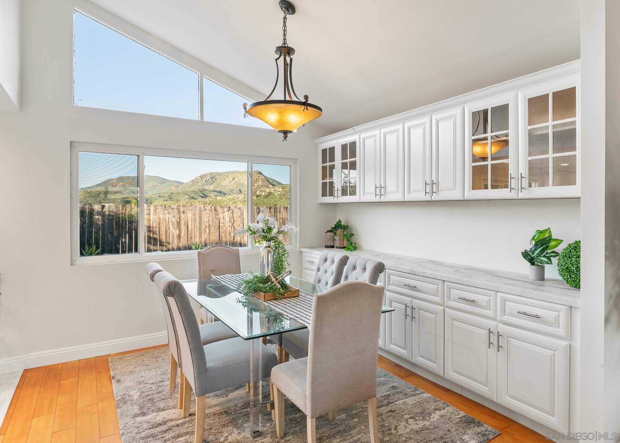 Detail Gallery Image 10 of 46 For 6868  Deer Hollow, San Diego,  CA 92120 - 4 Beds | 2/1 Baths