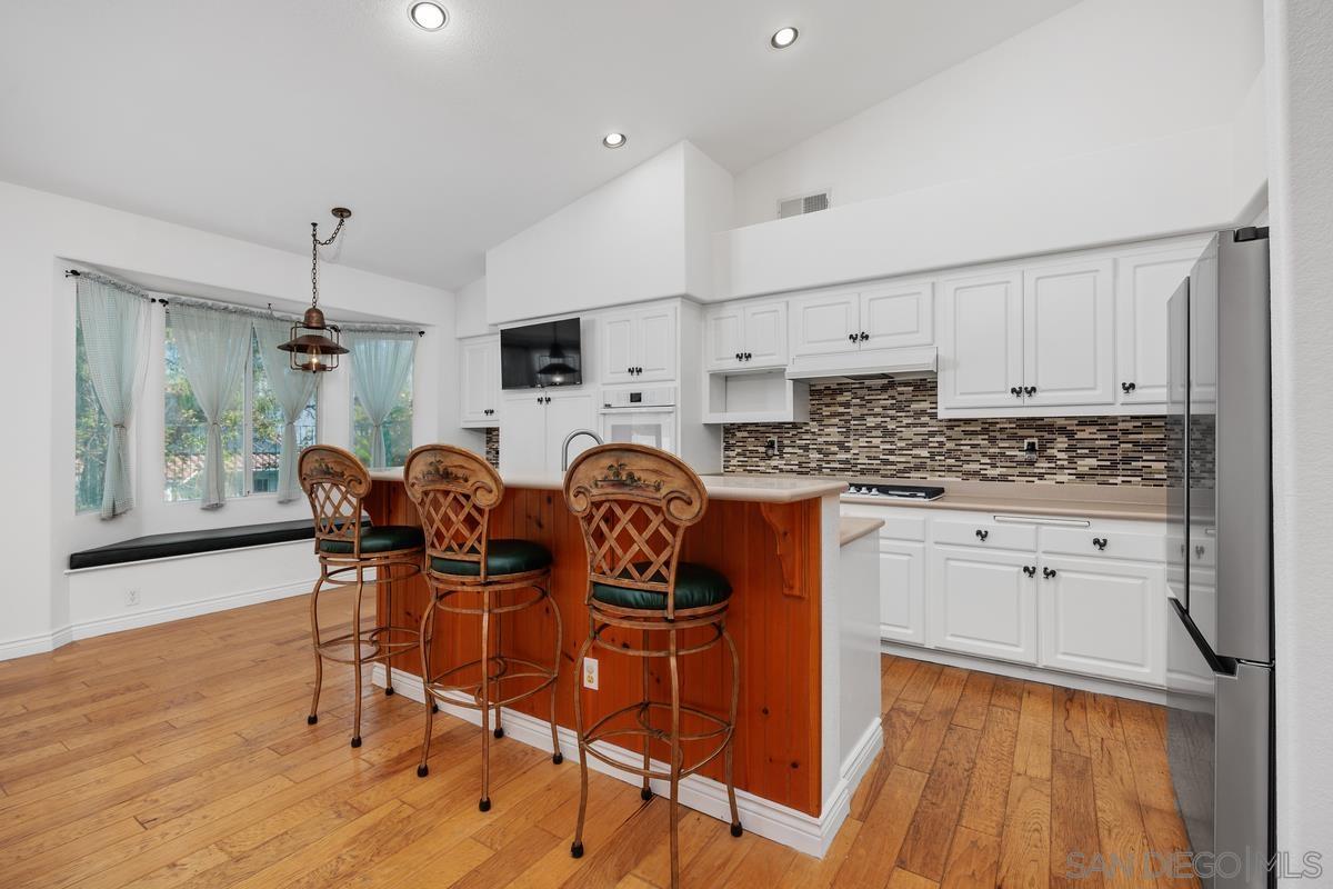 Detail Gallery Image 11 of 27 For 3643  Merced Dr., Oceanside,  CA 92056 - 3 Beds | 2/1 Baths