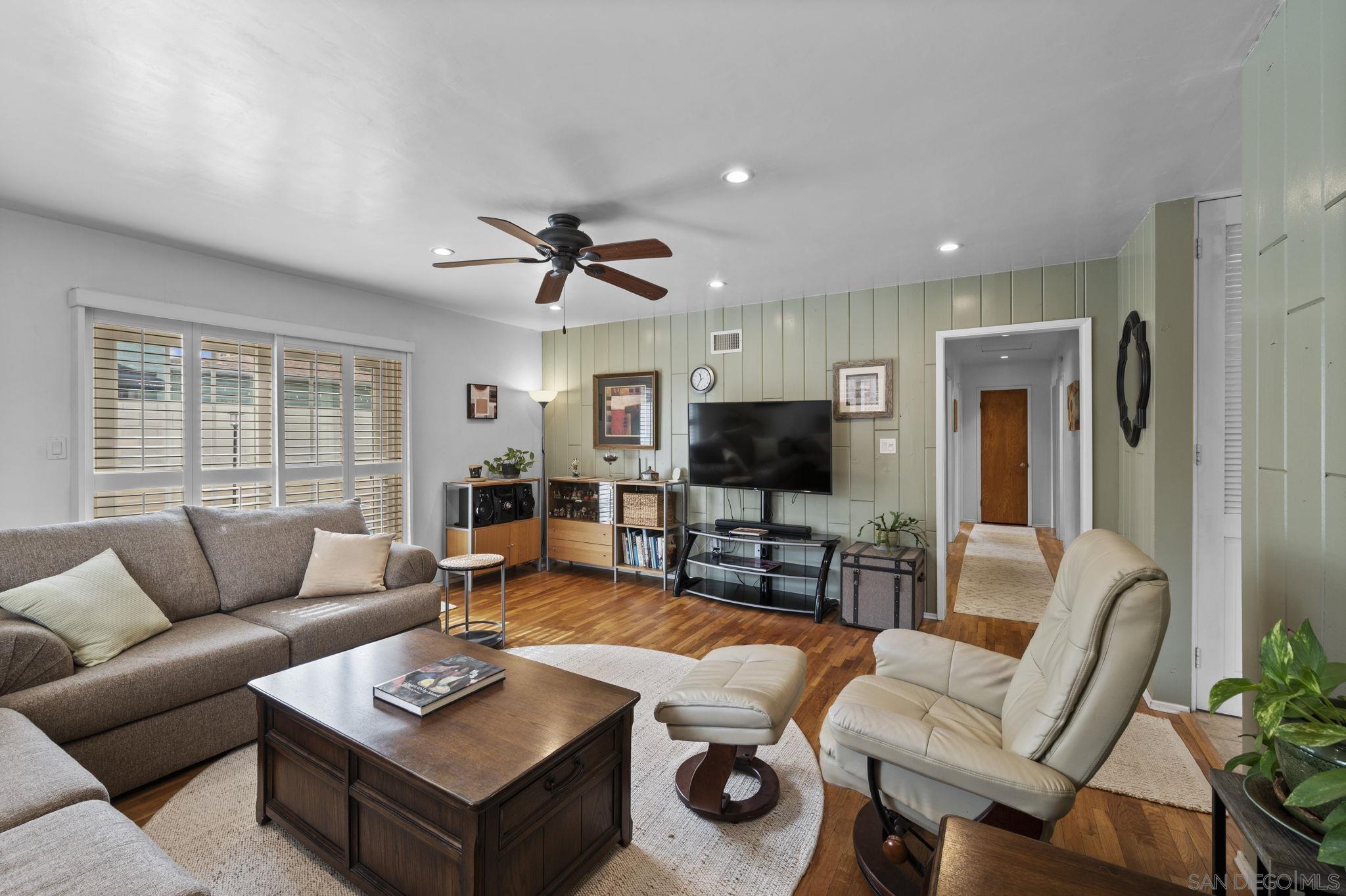 Detail Gallery Image 15 of 34 For 8129  Brock Ct, Lemon Grove,  CA 91945 - 3 Beds | 2 Baths