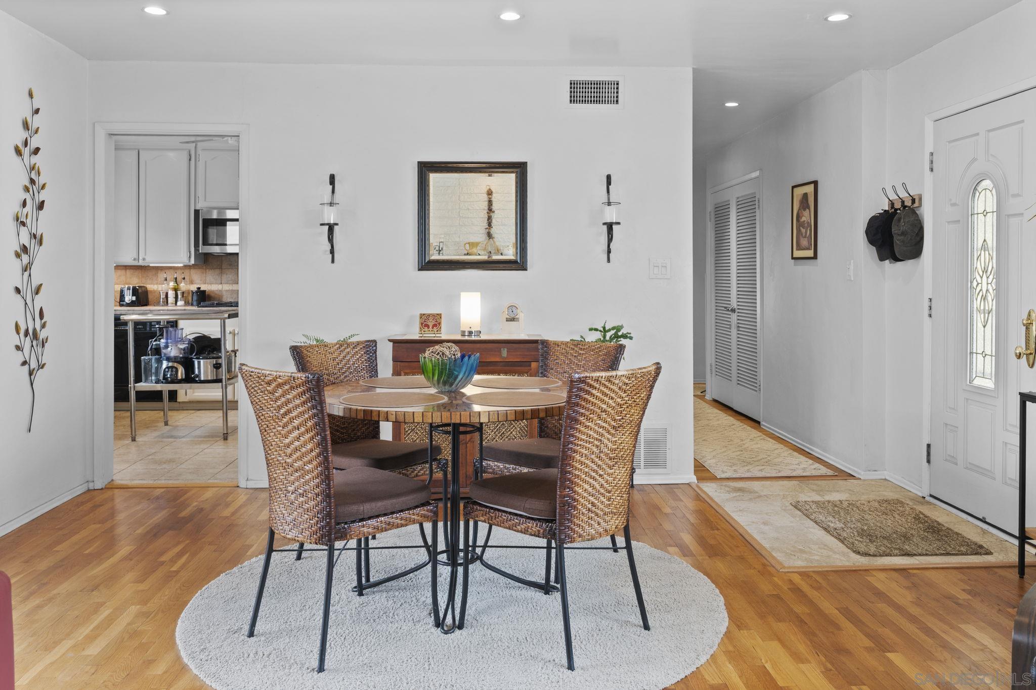 Detail Gallery Image 9 of 34 For 8129  Brock Ct, Lemon Grove,  CA 91945 - 3 Beds | 2 Baths