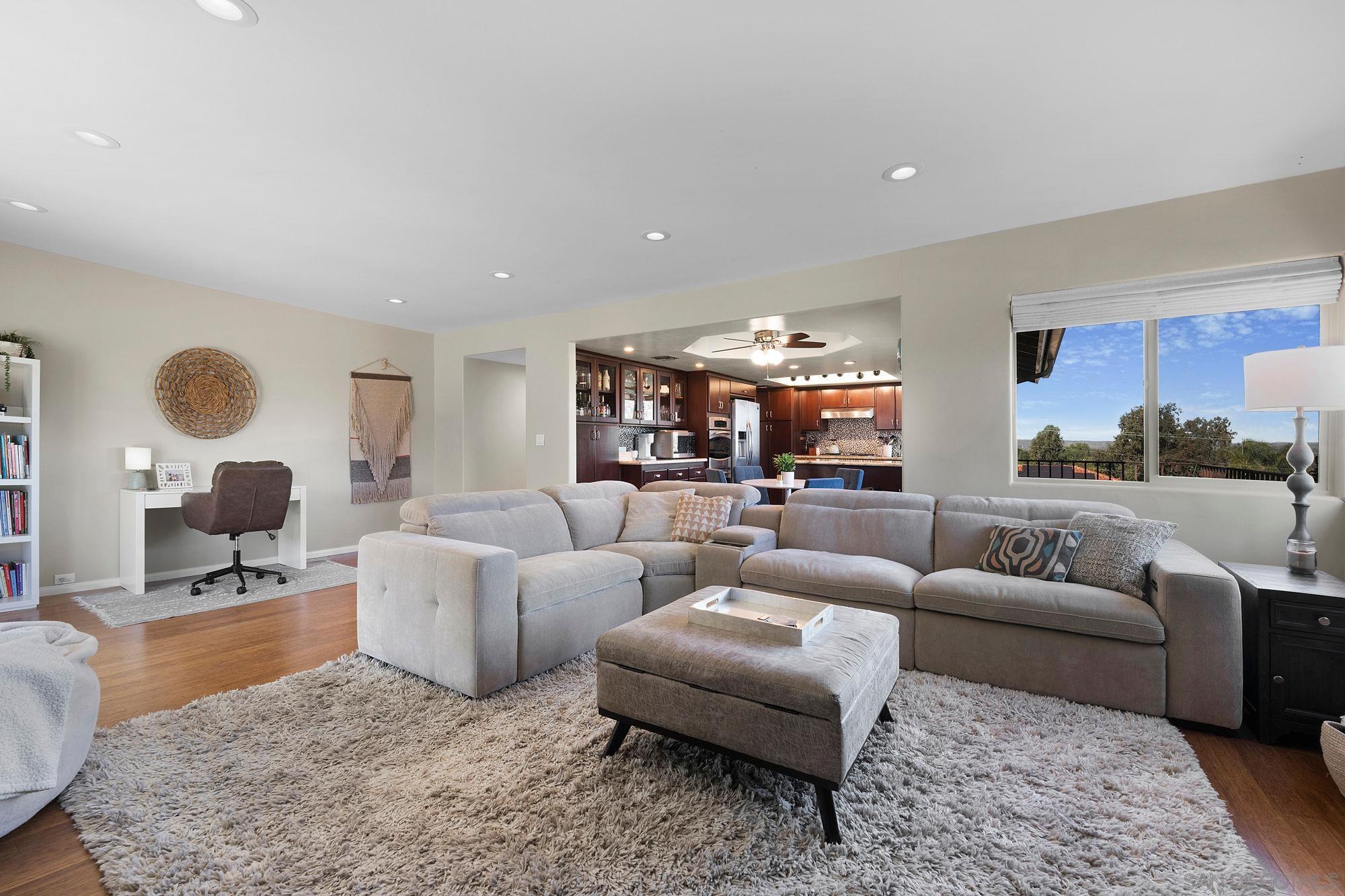 Detail Gallery Image 17 of 72 For 973  Brockton St, El Cajon,  CA 92020 - 4 Beds | 2/1 Baths