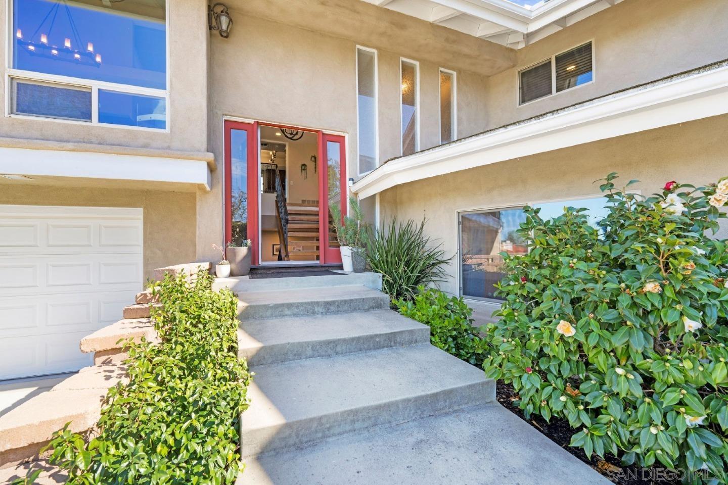 Detail Gallery Image 4 of 72 For 973  Brockton St, El Cajon,  CA 92020 - 4 Beds | 2/1 Baths