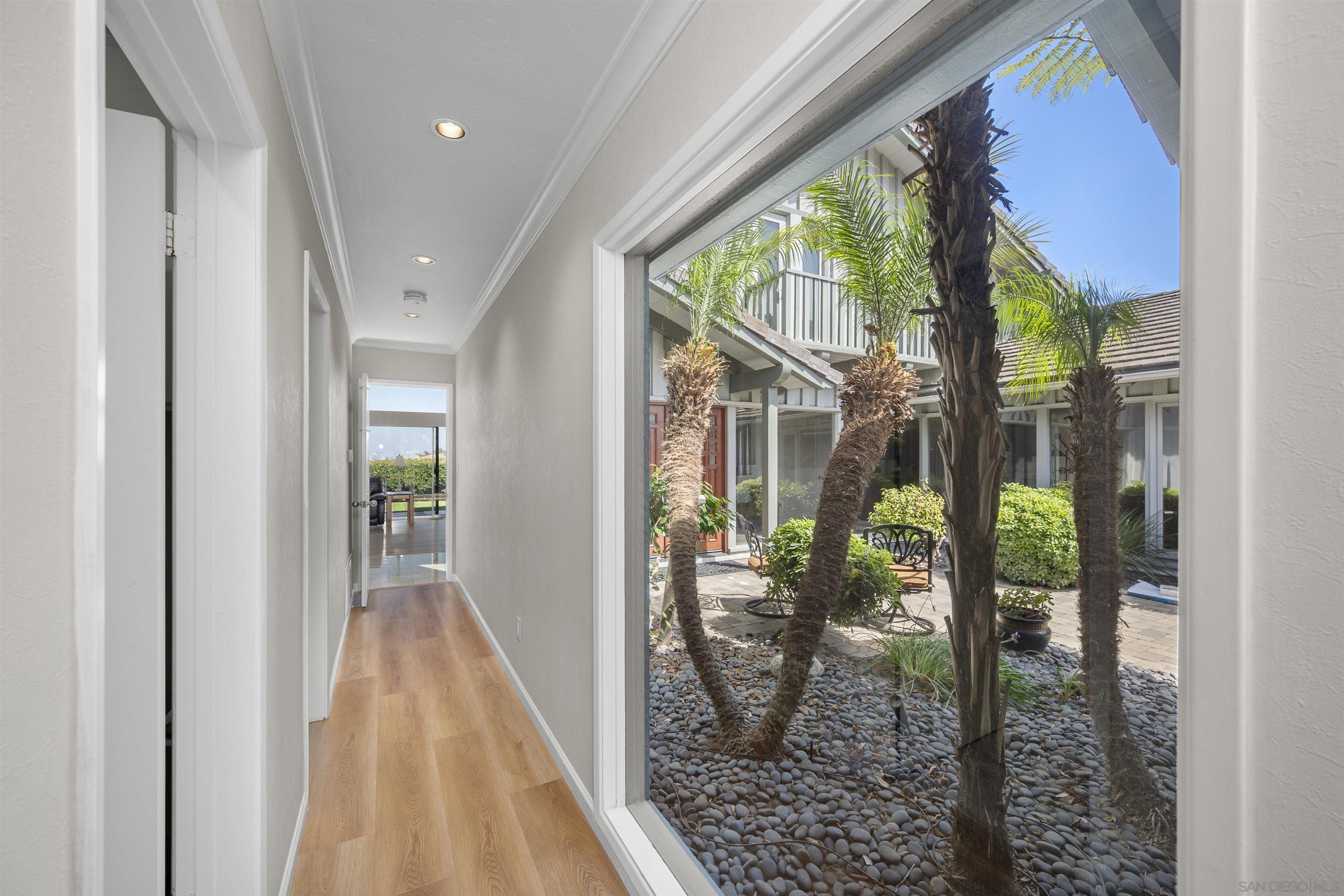 Detail Gallery Image 13 of 60 For 1151  Catalina Boulevard, San Diego,  CA 92107 - 5 Beds | 3/1 Baths