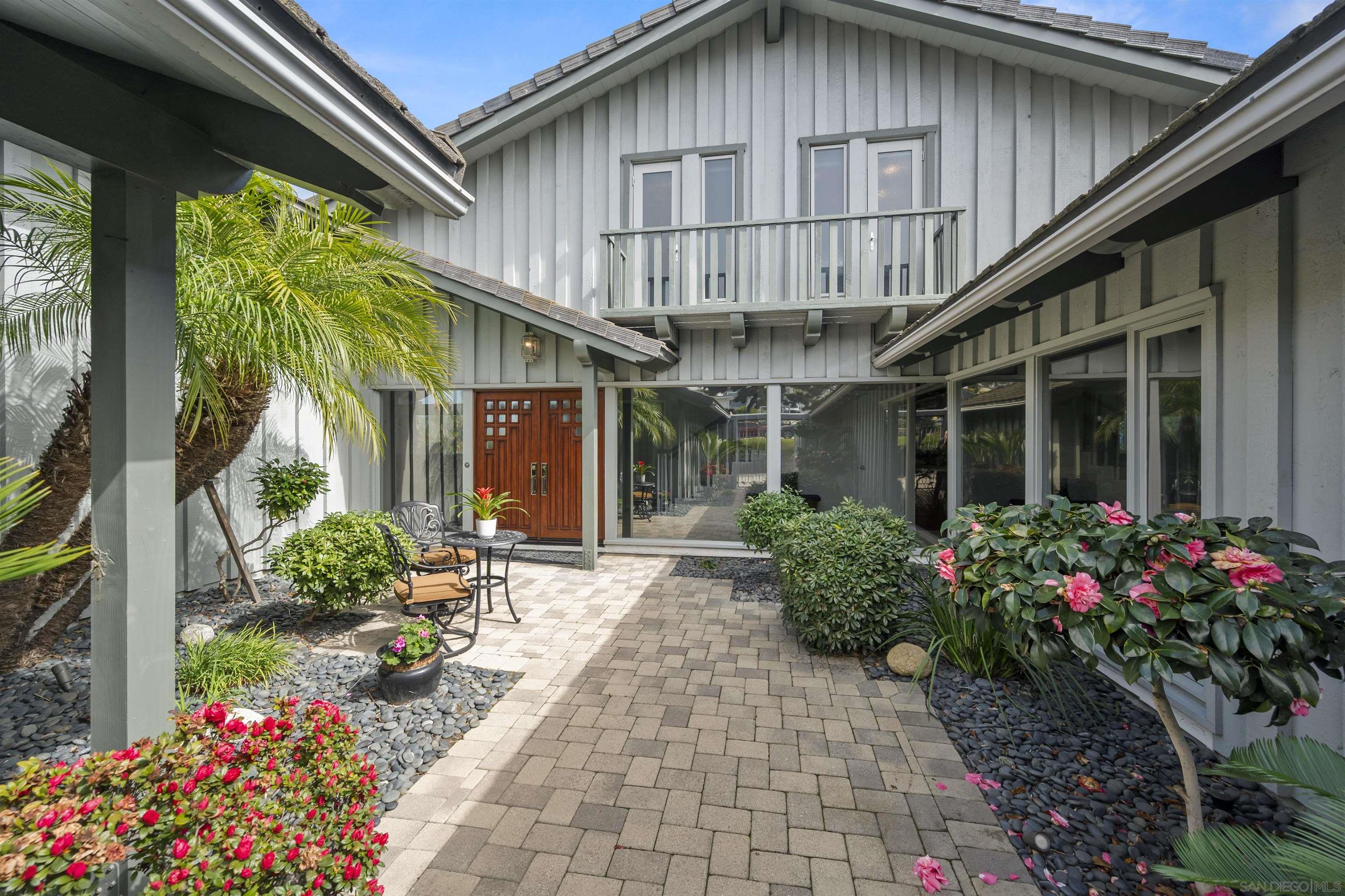 Detail Gallery Image 3 of 60 For 1151  Catalina Boulevard, San Diego,  CA 92107 - 5 Beds | 3/1 Baths