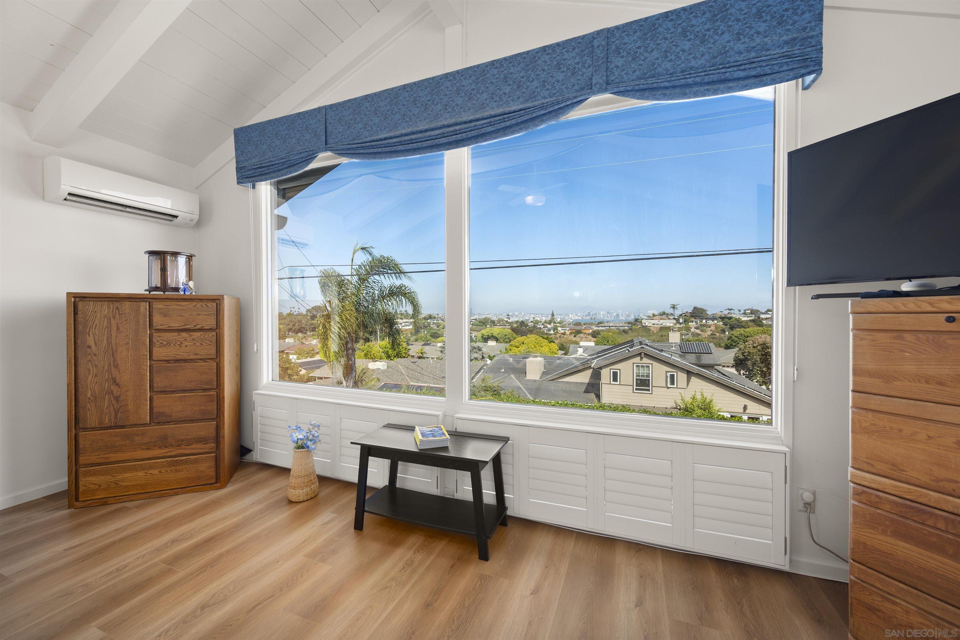 Detail Gallery Image 28 of 60 For 1151  Catalina Boulevard, San Diego,  CA 92107 - 5 Beds | 3/1 Baths