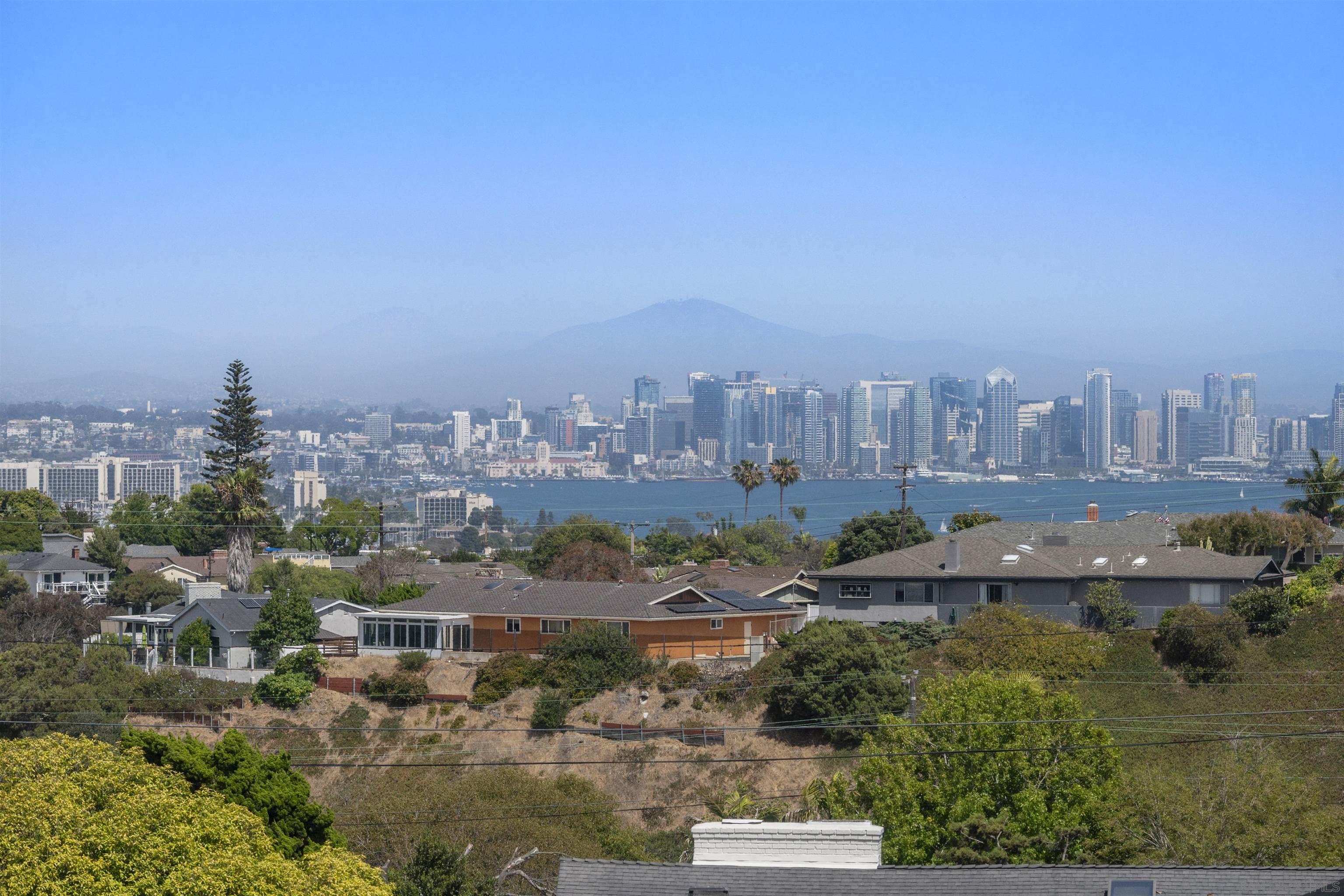 Detail Gallery Image 29 of 60 For 1151  Catalina Boulevard, San Diego,  CA 92107 - 5 Beds | 3/1 Baths