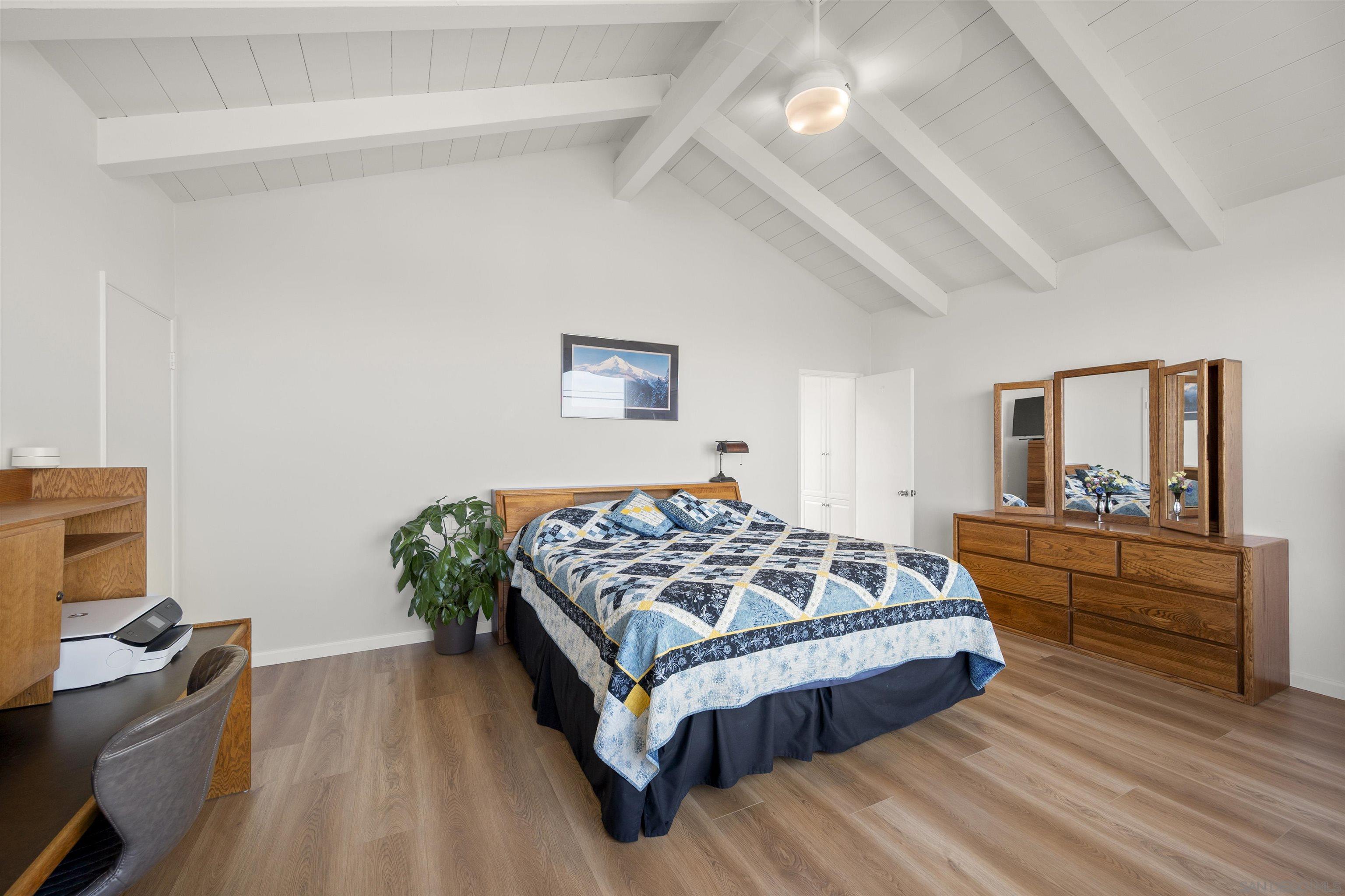 Detail Gallery Image 31 of 60 For 1151  Catalina Boulevard, San Diego,  CA 92107 - 5 Beds | 3/1 Baths