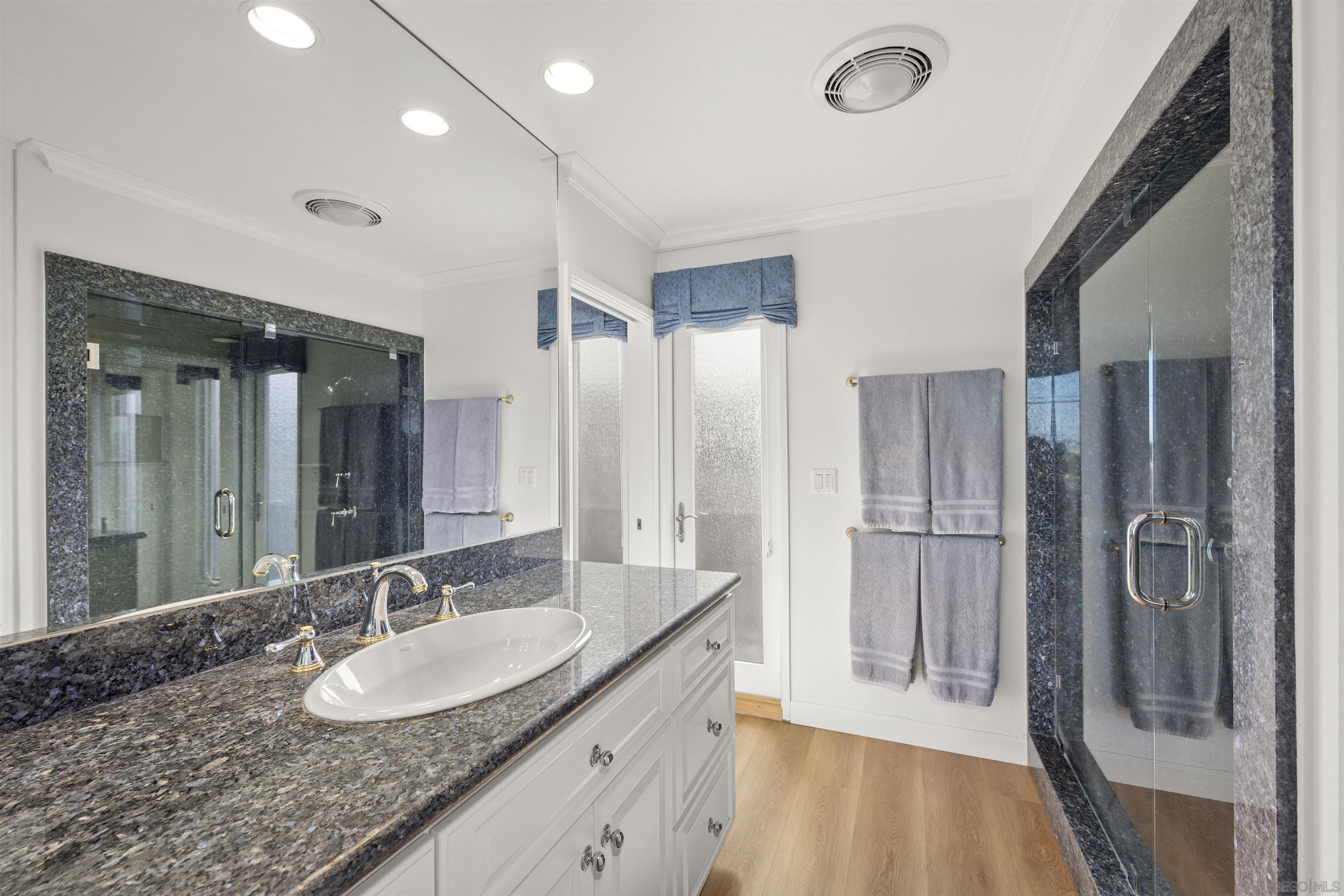 Detail Gallery Image 33 of 60 For 1151  Catalina Boulevard, San Diego,  CA 92107 - 5 Beds | 3/1 Baths