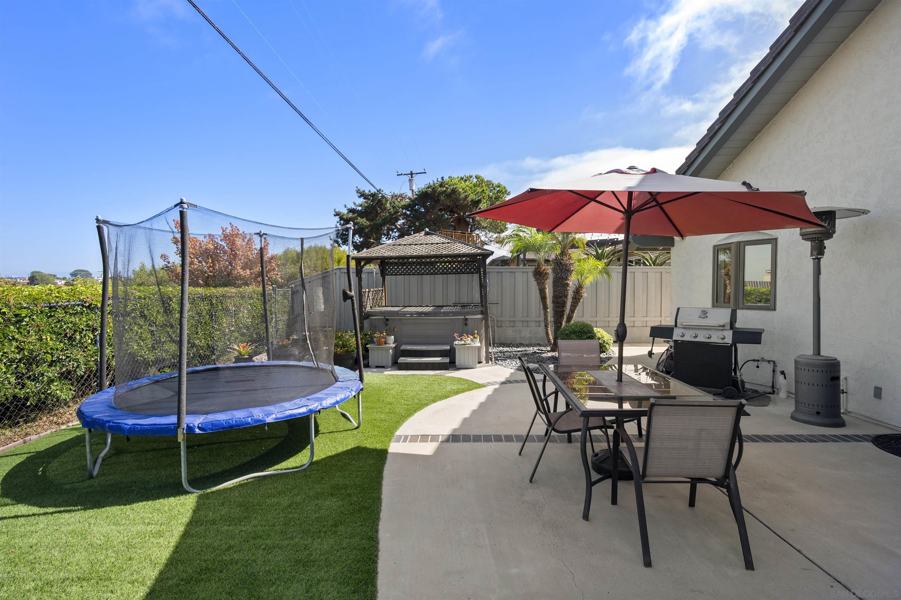 Detail Gallery Image 50 of 60 For 1151  Catalina Boulevard, San Diego,  CA 92107 - 5 Beds | 3/1 Baths