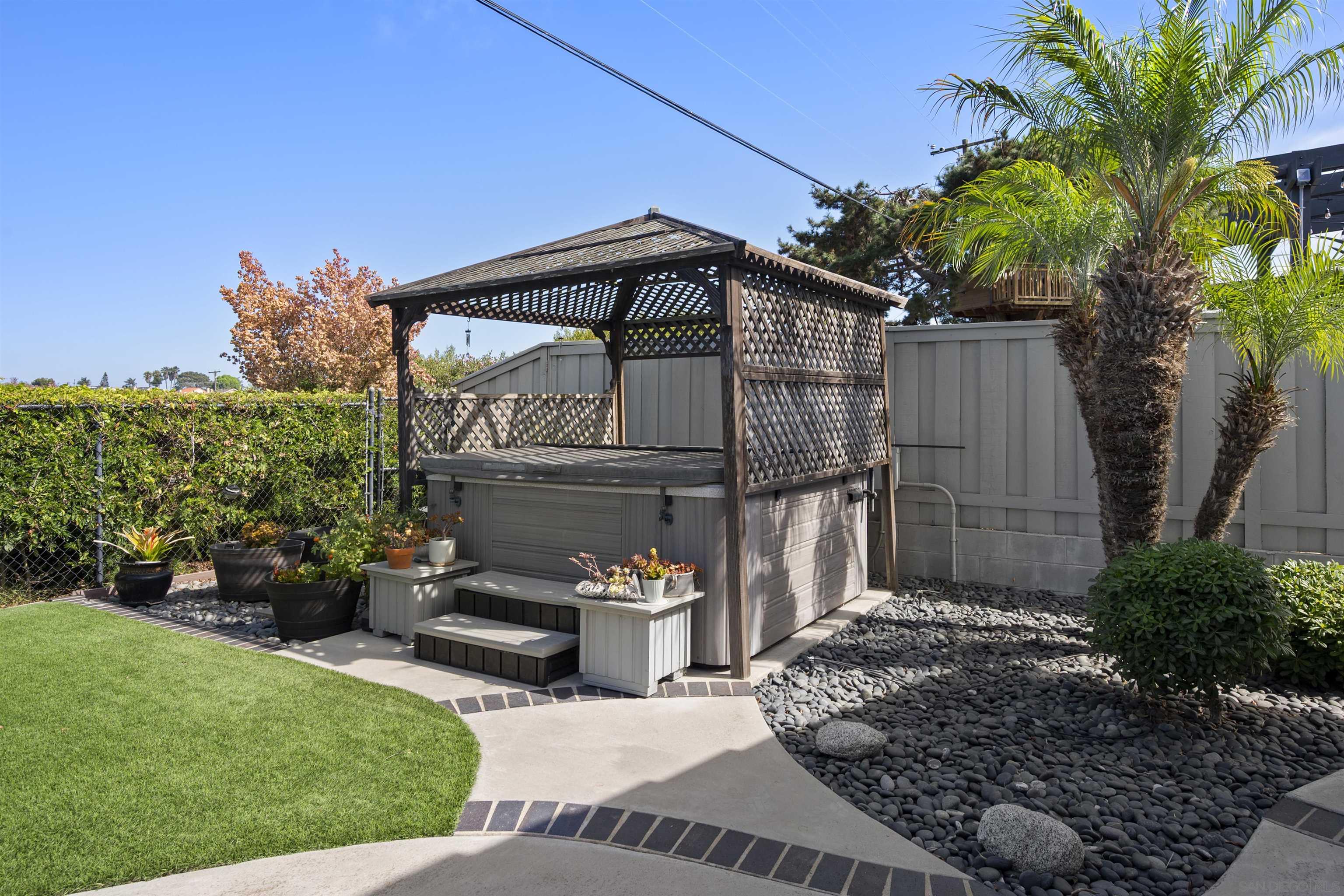 Detail Gallery Image 52 of 60 For 1151  Catalina Boulevard, San Diego,  CA 92107 - 5 Beds | 3/1 Baths