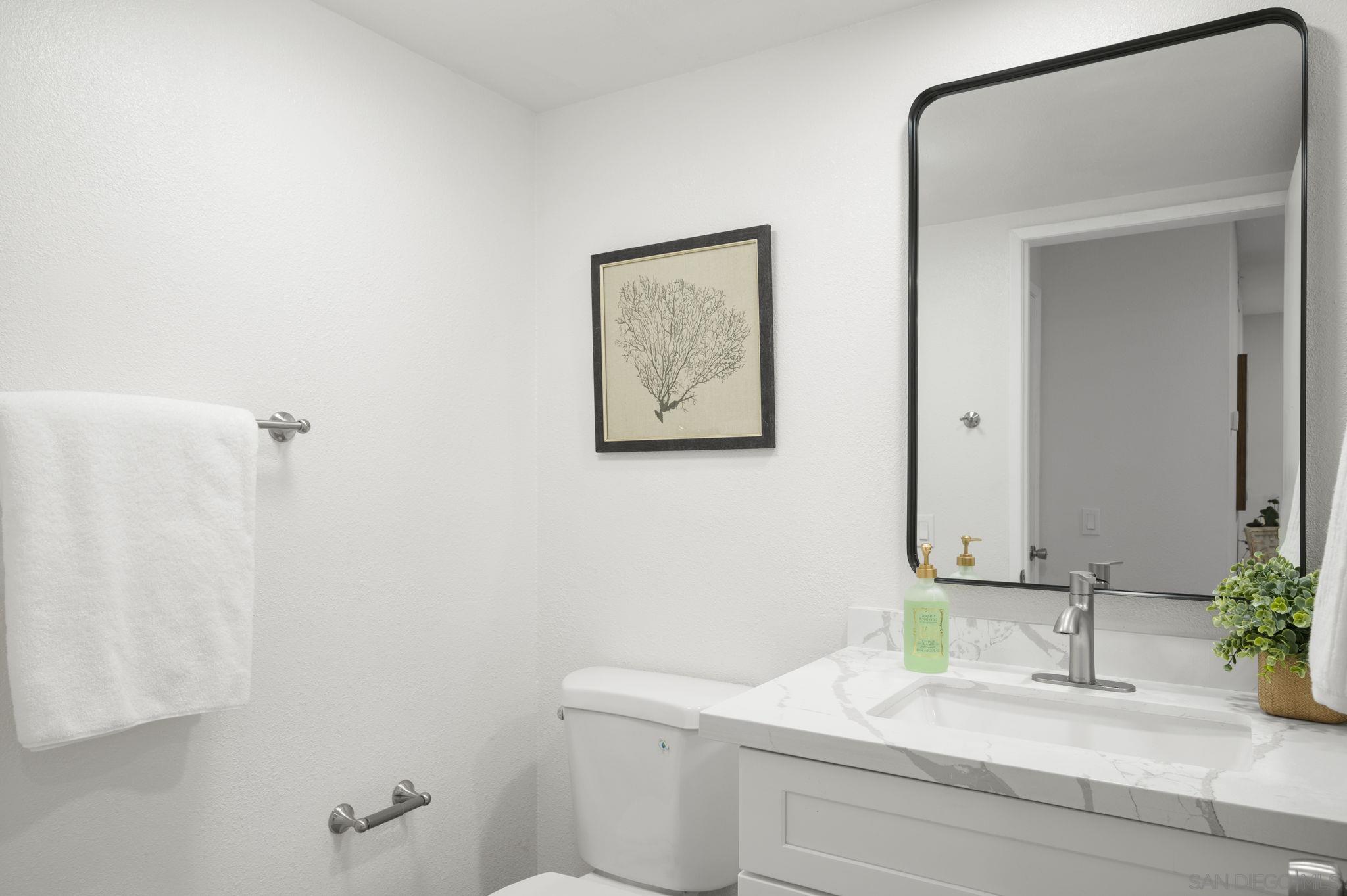 Detail Gallery Image 16 of 45 For 4468  White Pine Way, Oceanside,  CA 92057 - 3 Beds | 2/1 Baths