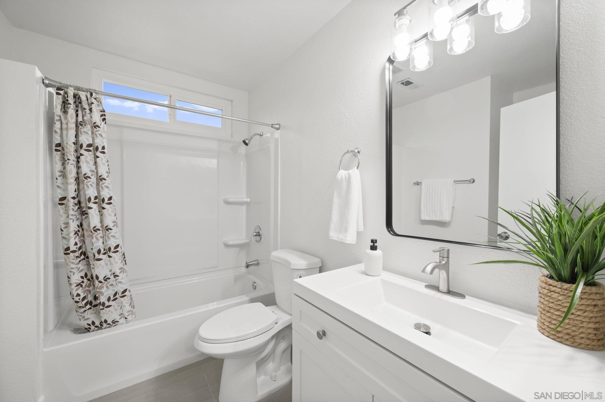 Detail Gallery Image 27 of 45 For 4468  White Pine Way, Oceanside,  CA 92057 - 3 Beds | 2/1 Baths