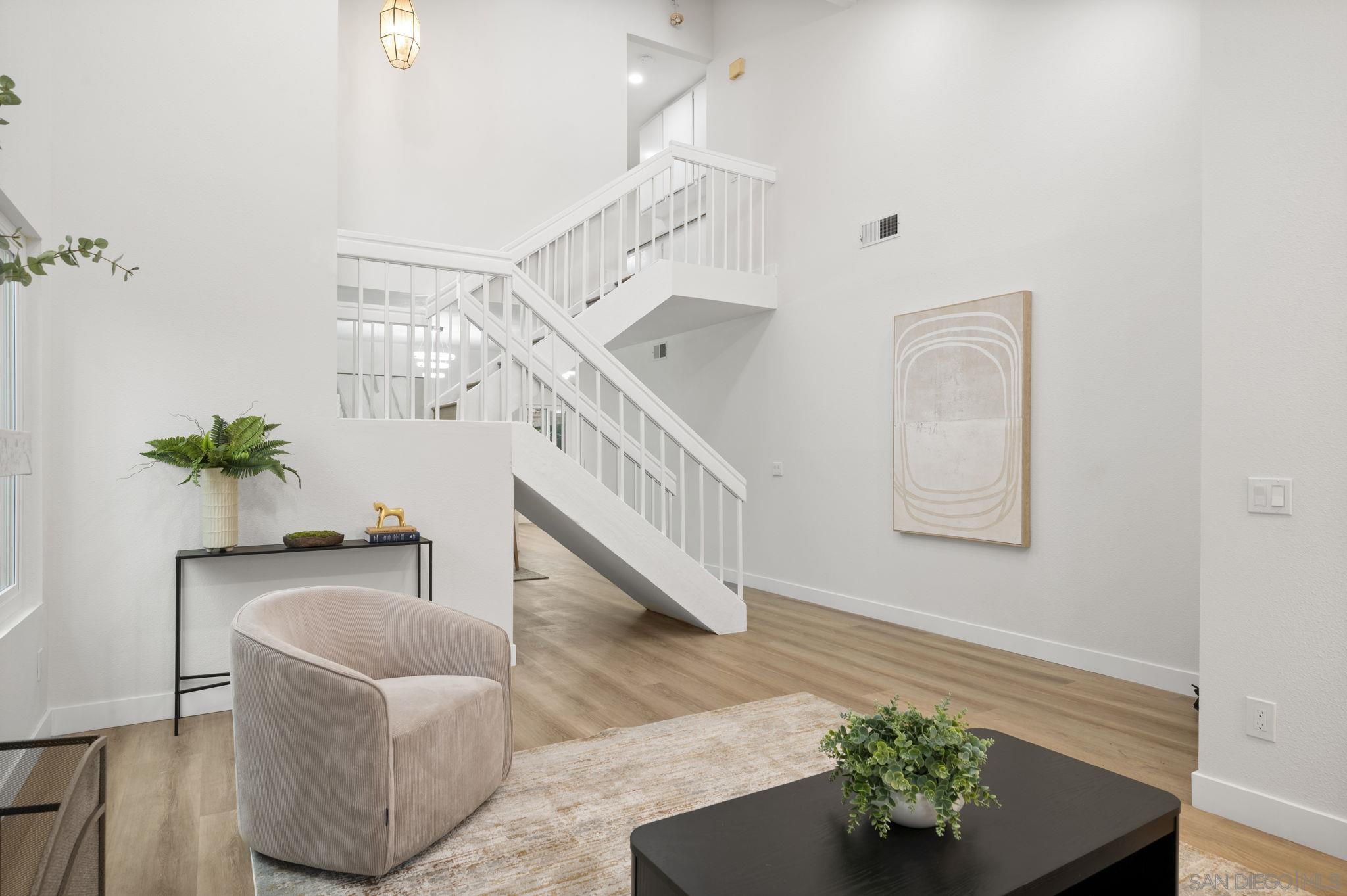 Detail Gallery Image 4 of 45 For 4468  White Pine Way, Oceanside,  CA 92057 - 3 Beds | 2/1 Baths