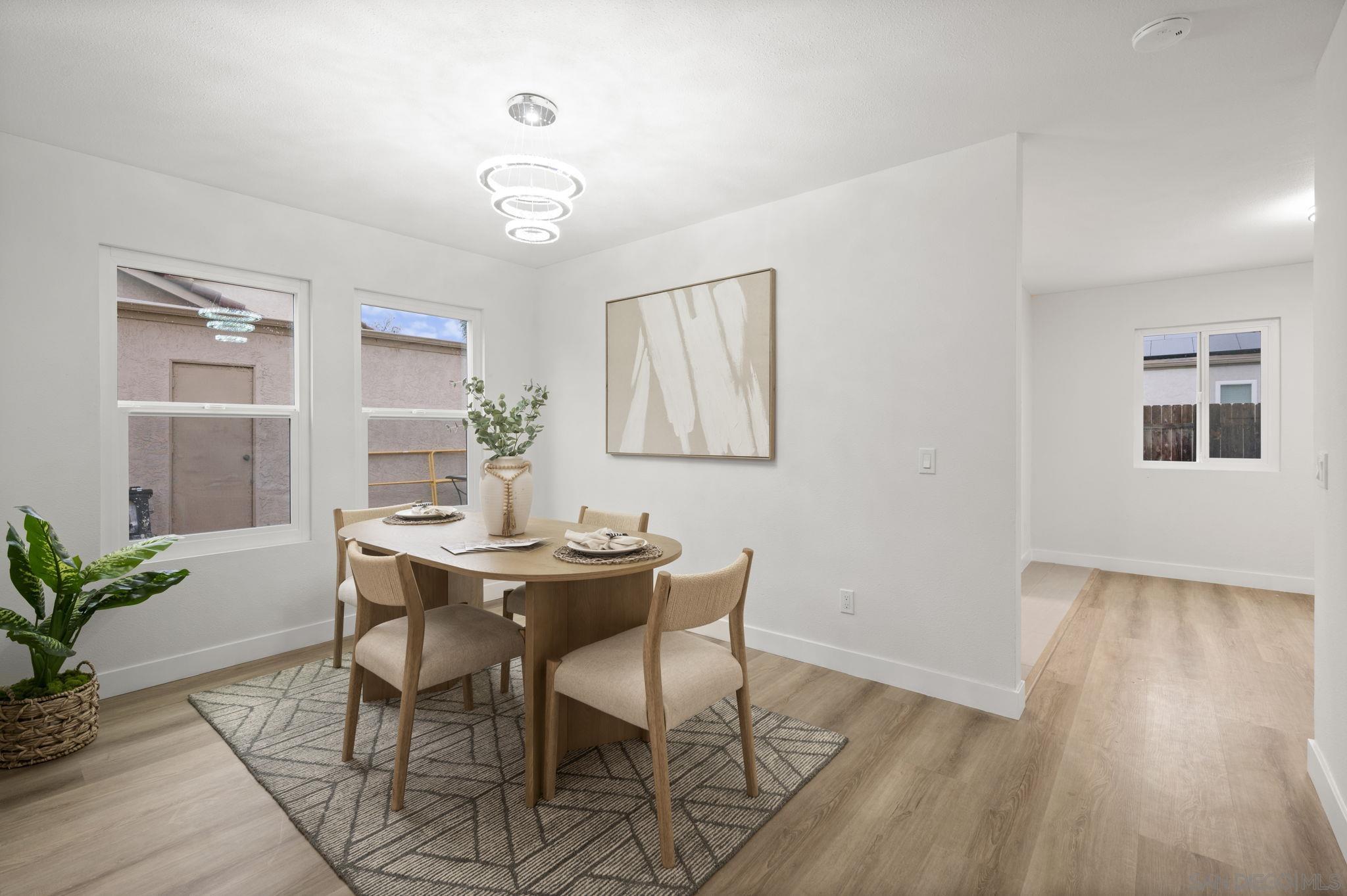 Detail Gallery Image 5 of 45 For 4468  White Pine Way, Oceanside,  CA 92057 - 3 Beds | 2/1 Baths