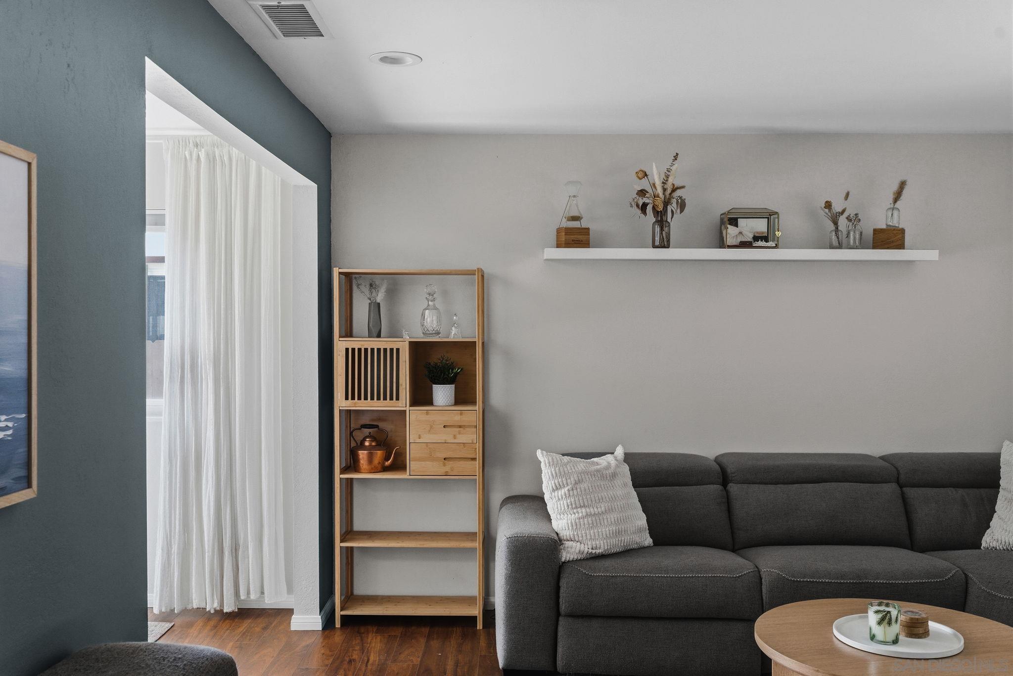 Detail Gallery Image 2 of 25 For 6652  Archwood Ave, San Diego,  CA 92120 - 3 Beds | 2 Baths