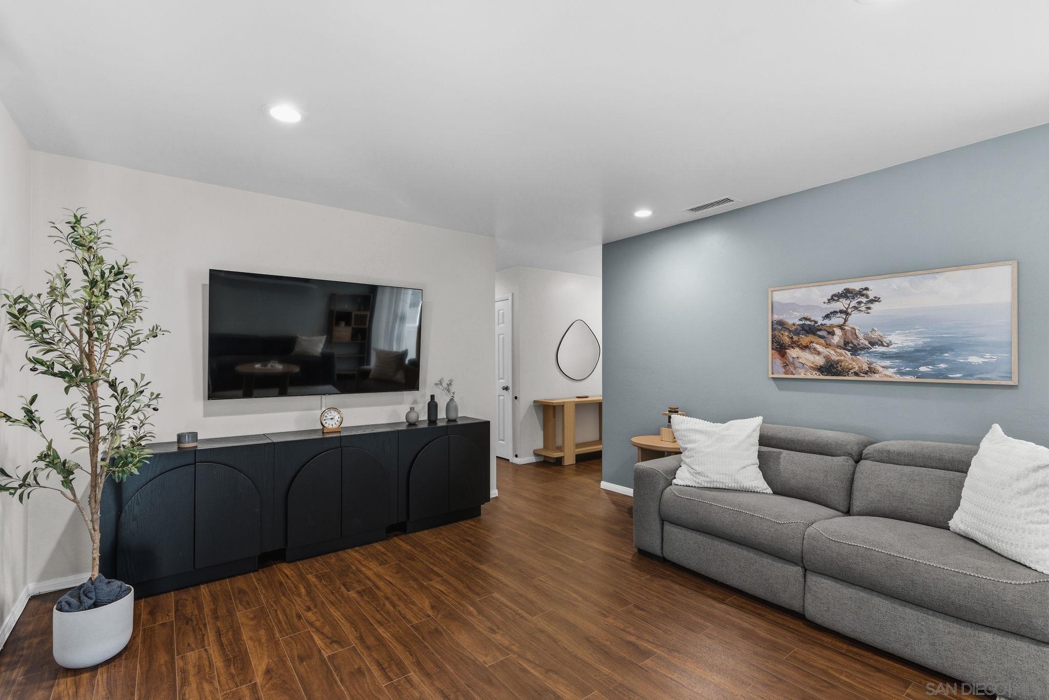 Detail Gallery Image 11 of 25 For 6652  Archwood Ave, San Diego,  CA 92120 - 3 Beds | 2 Baths