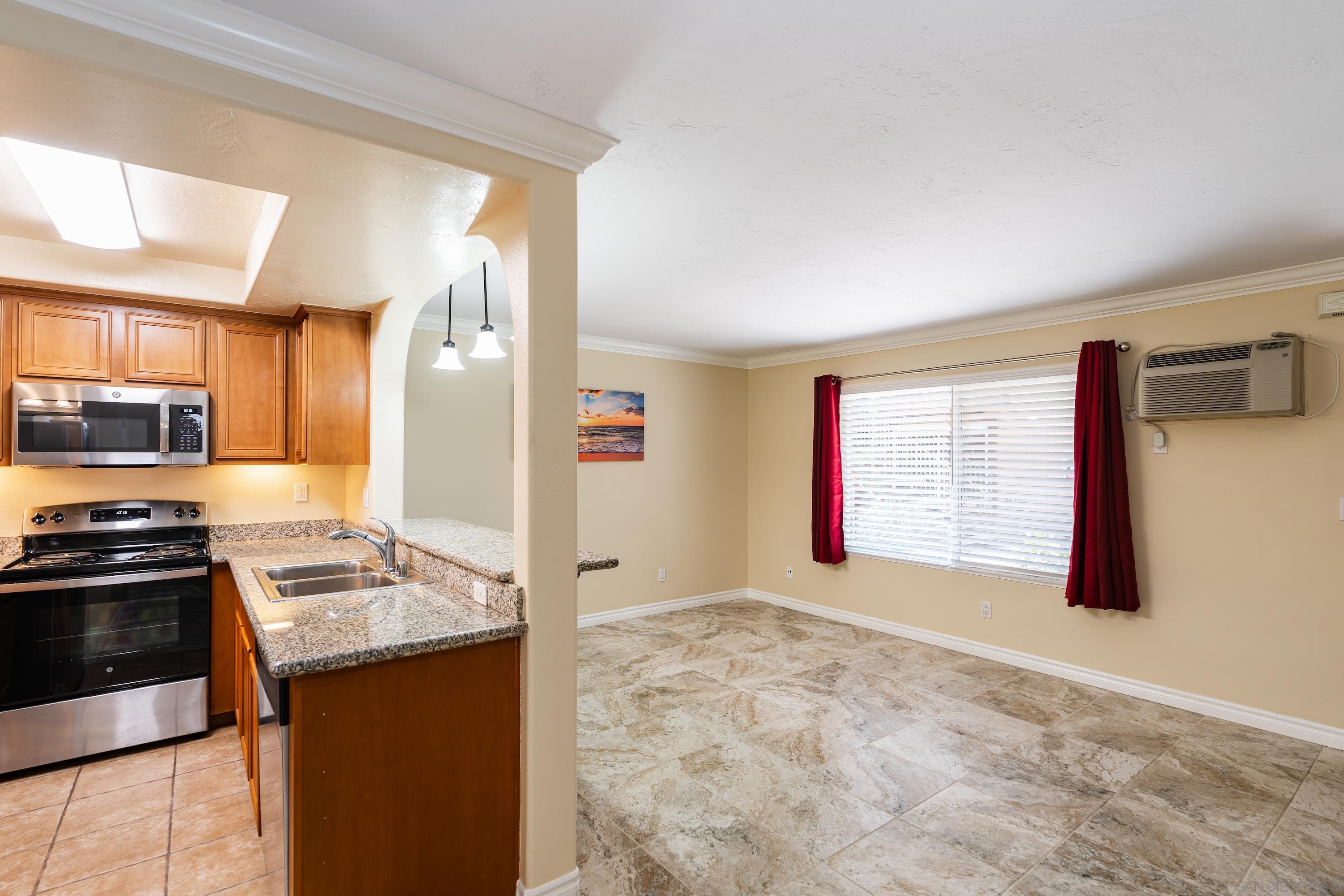 Detail Gallery Image 9 of 28 For 4212  48th  #2,  San Diego,  CA 92115 - 1 Beds | 1 Baths