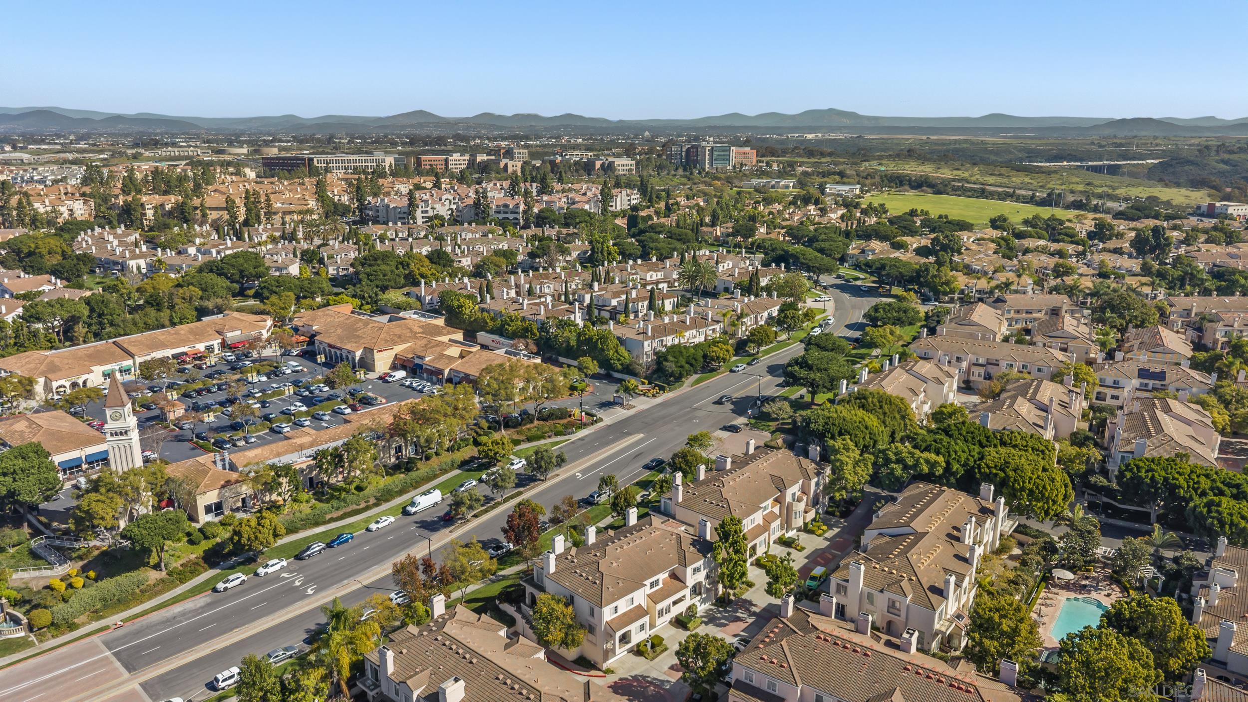 Detail Gallery Image 39 of 41 For 5143  Renaissance Ave  #B,  San Diego,  CA 92122 - 2 Beds | 2/1 Baths