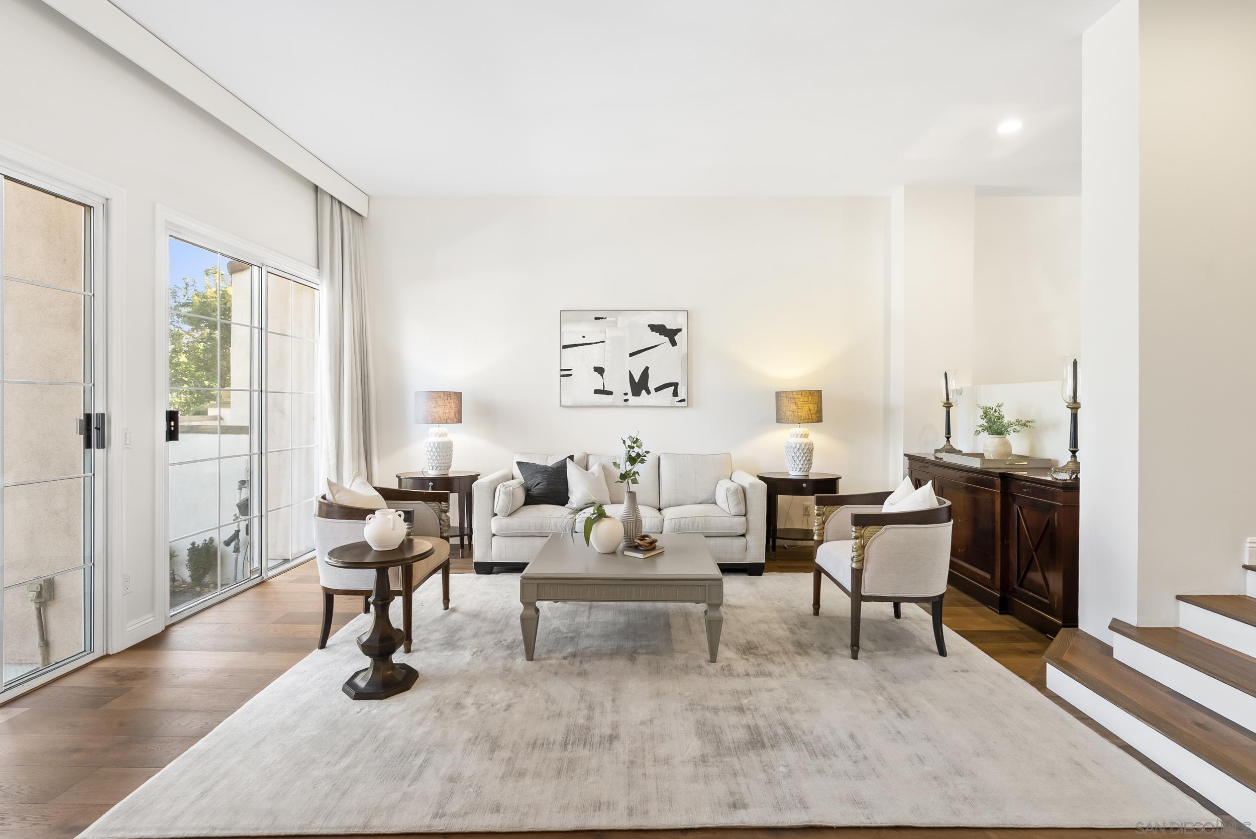 Detail Gallery Image 6 of 41 For 5143  Renaissance Ave  #B,  San Diego,  CA 92122 - 2 Beds | 2/1 Baths