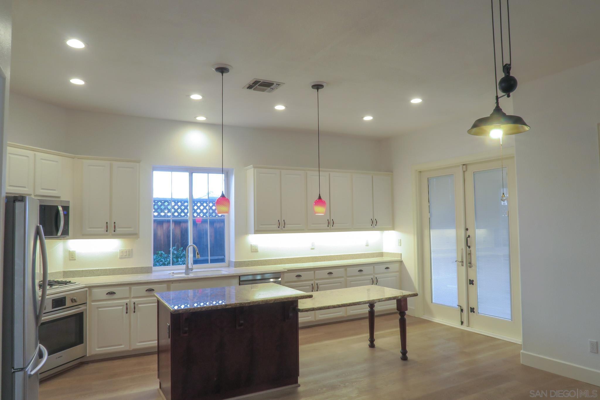 Detail Gallery Image 17 of 33 For 1220  Exeter Way, Brentwood,  CA 94513 - 3 Beds | 2 Baths