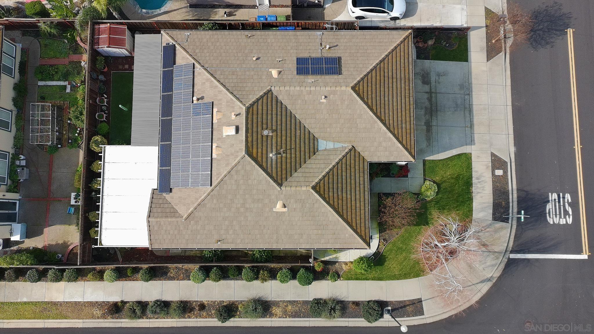 Detail Gallery Image 3 of 33 For 1220  Exeter Way, Brentwood,  CA 94513 - 3 Beds | 2 Baths