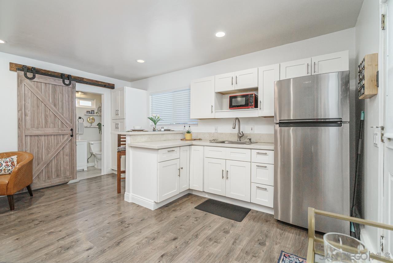 Front Image Thumbnail for SD260002596