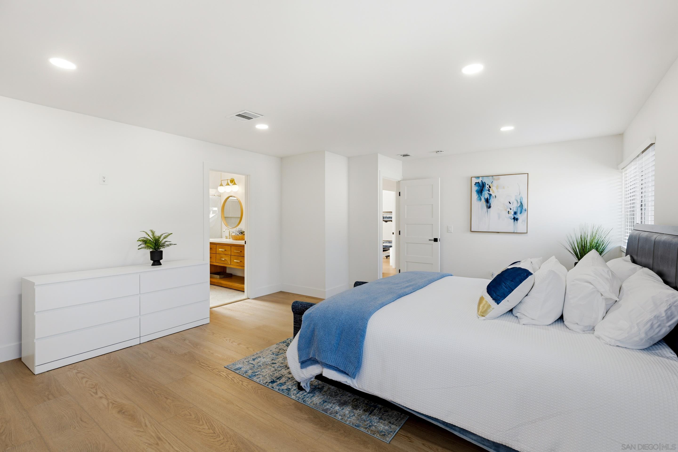 Detail Gallery Image 19 of 33 For 4716  Murat Pl, San Diego,  CA 92117 - 4 Beds | 3 Baths