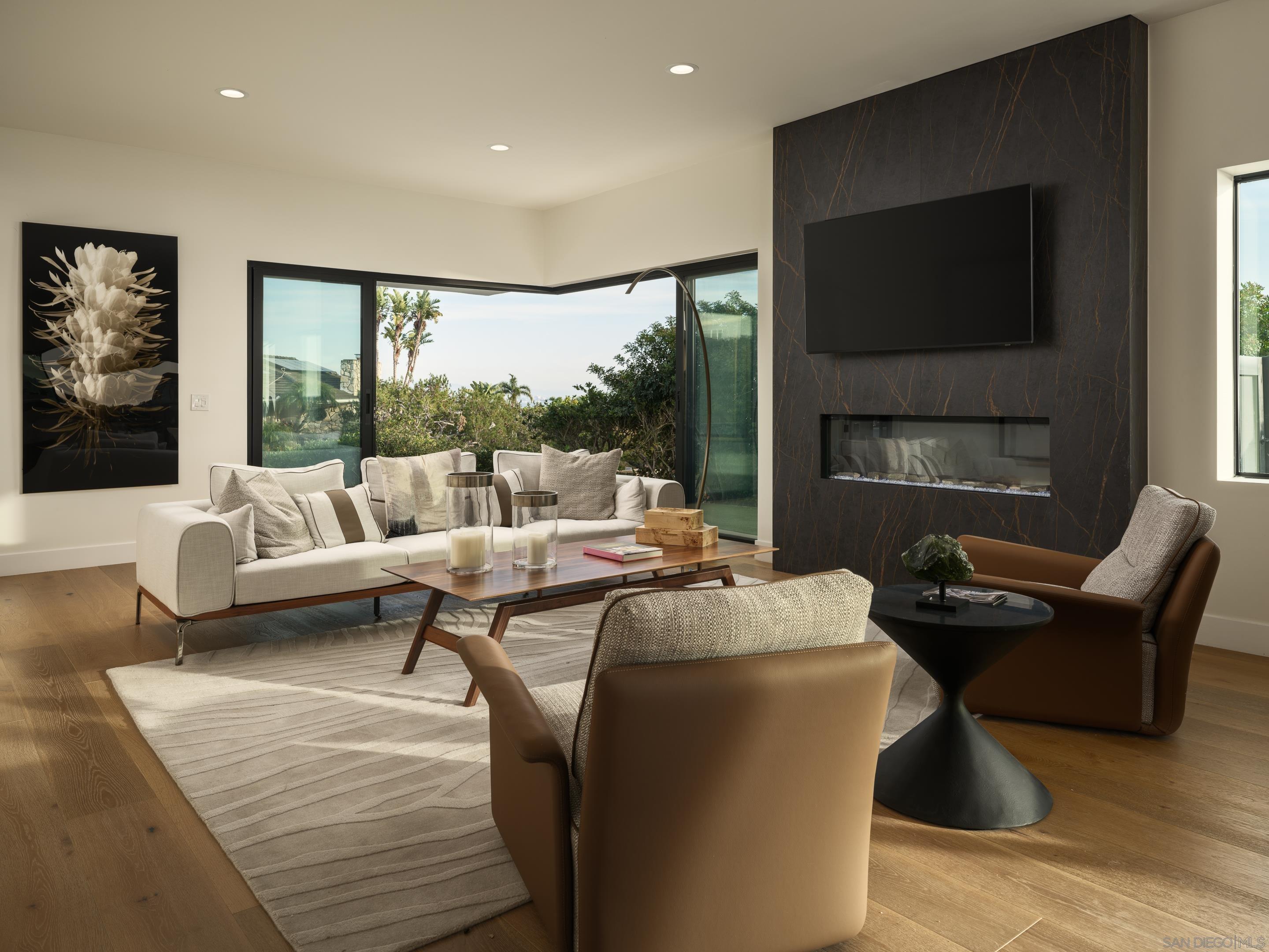 Detail Gallery Image 6 of 8 For 1542  Copa De Oro Dr, La Jolla,  CA 92037 - 4 Beds | 4/1 Baths