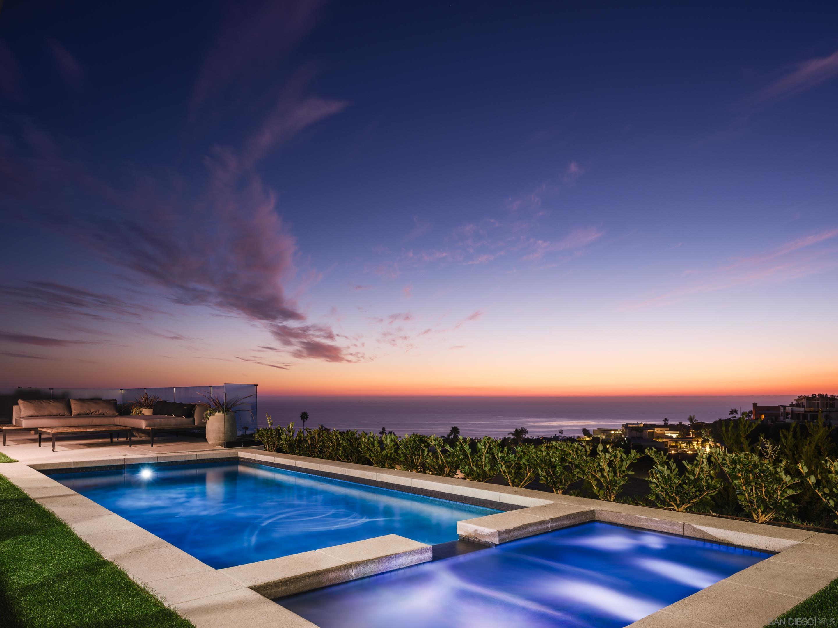 Detail Gallery Image 7 of 8 For 1542  Copa De Oro Dr, La Jolla,  CA 92037 - 4 Beds | 4/1 Baths