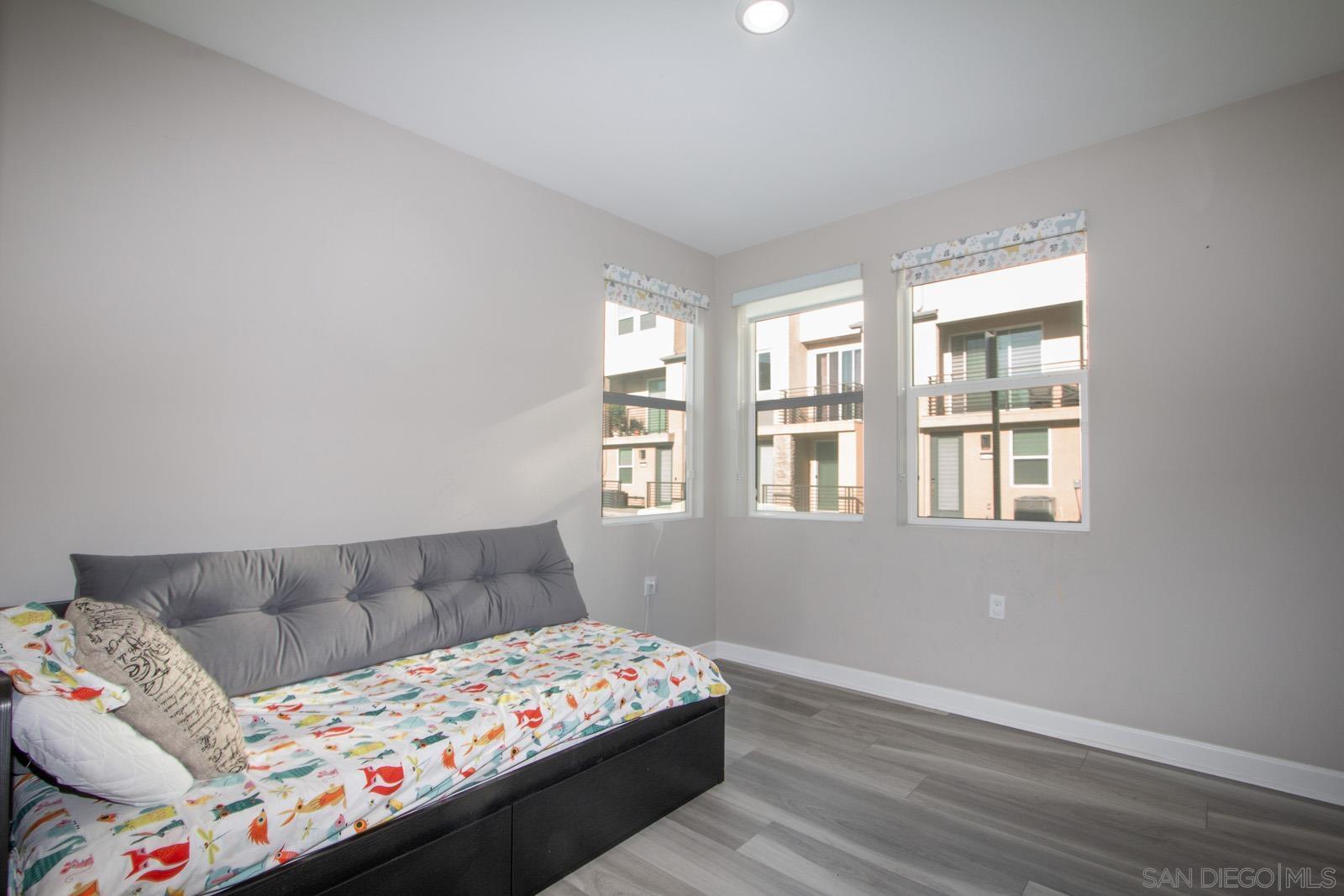 Detail Gallery Image 7 of 37 For 10475  Galen Way, San Diego,  CA 92126 - 3 Beds | 2 Baths