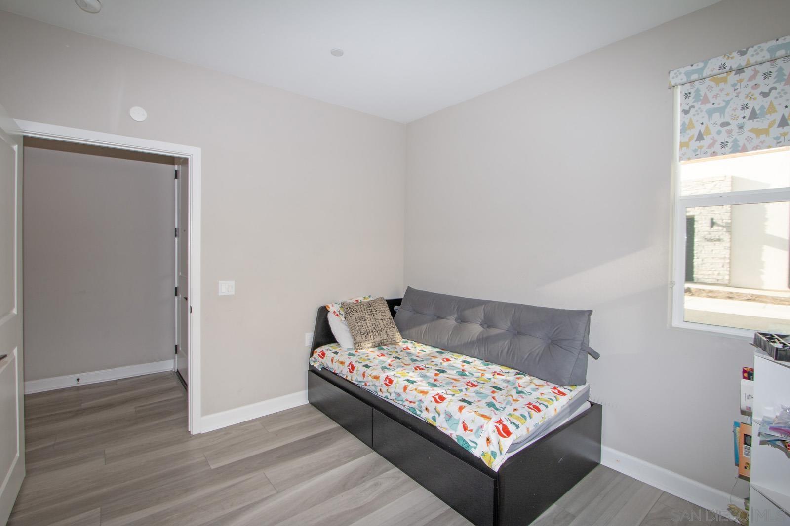 Detail Gallery Image 8 of 37 For 10475  Galen Way, San Diego,  CA 92126 - 3 Beds | 2 Baths