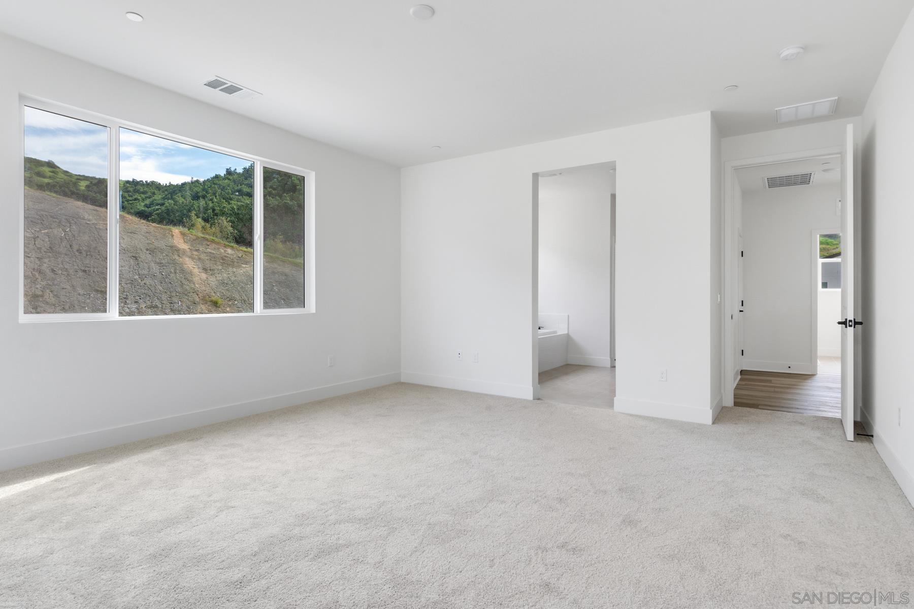 Detail Gallery Image 15 of 25 For 703  Meadowood St Lot 327  #LOT 327,  Fallbrook,  CA 92028 - 4 Beds | 3 Baths