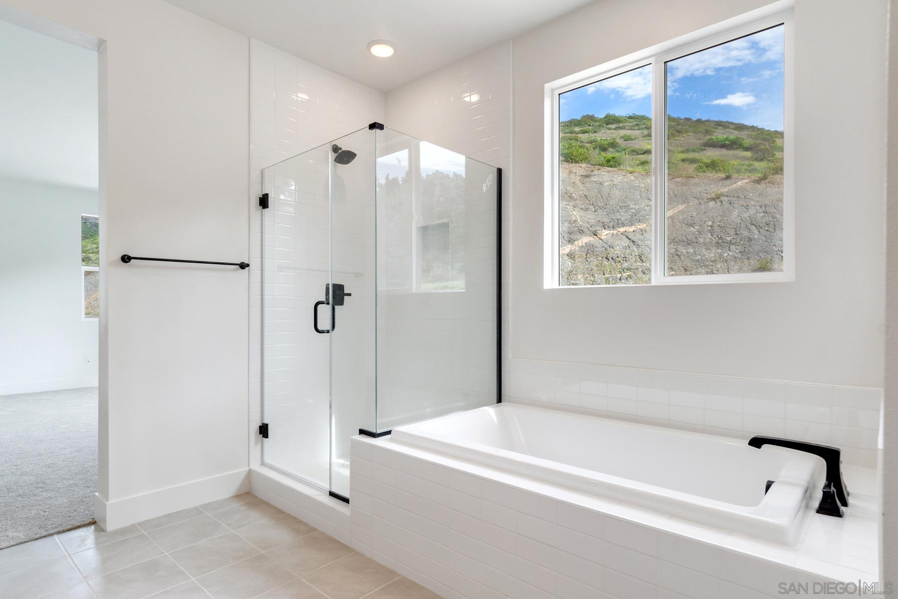 Detail Gallery Image 17 of 25 For 703  Meadowood St Lot 327  #LOT 327,  Fallbrook,  CA 92028 - 4 Beds | 3 Baths