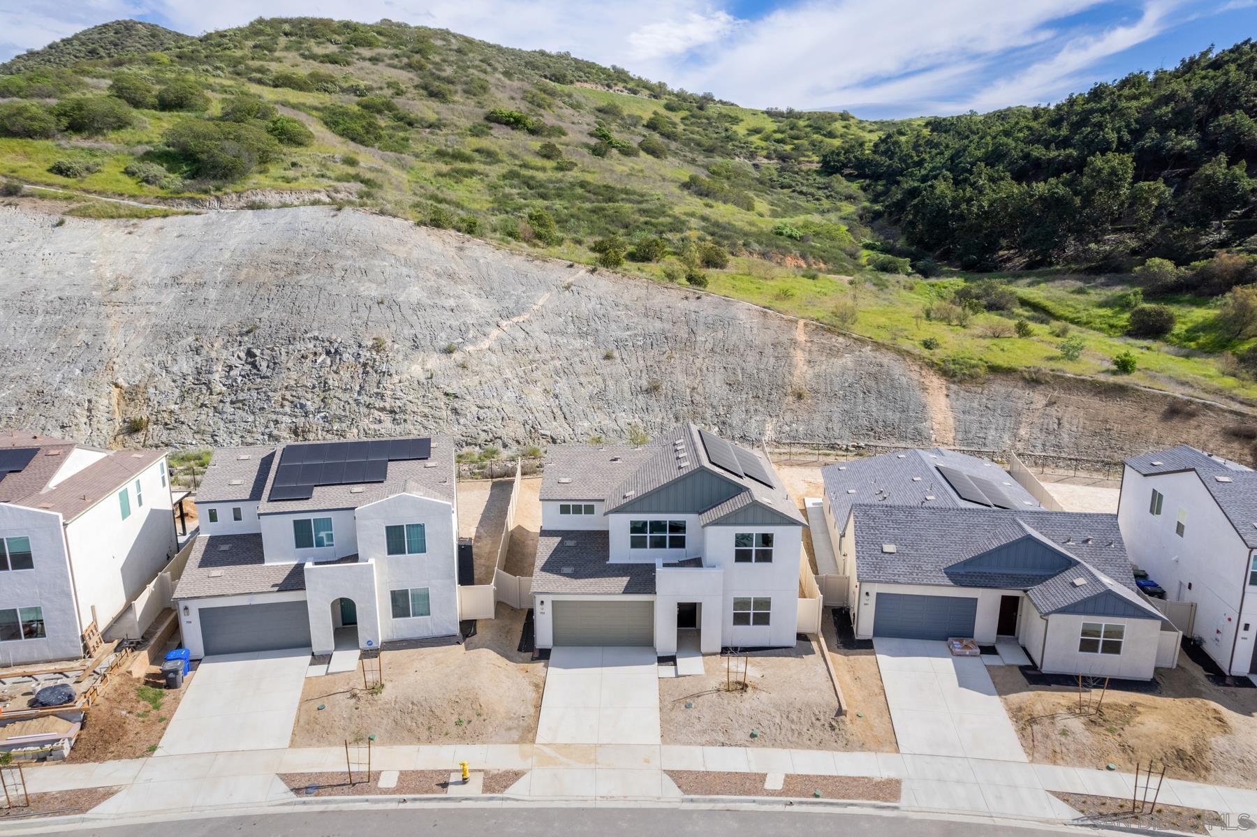 Detail Gallery Image 22 of 25 For 703  Meadowood St Lot 327  #LOT 327,  Fallbrook,  CA 92028 - 4 Beds | 3 Baths