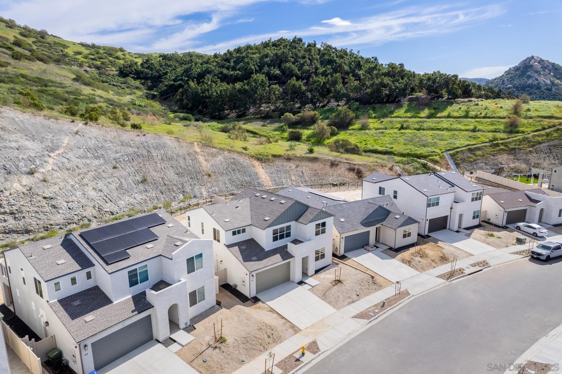 Detail Gallery Image 23 of 25 For 703  Meadowood St Lot 327  #LOT 327,  Fallbrook,  CA 92028 - 4 Beds | 3 Baths