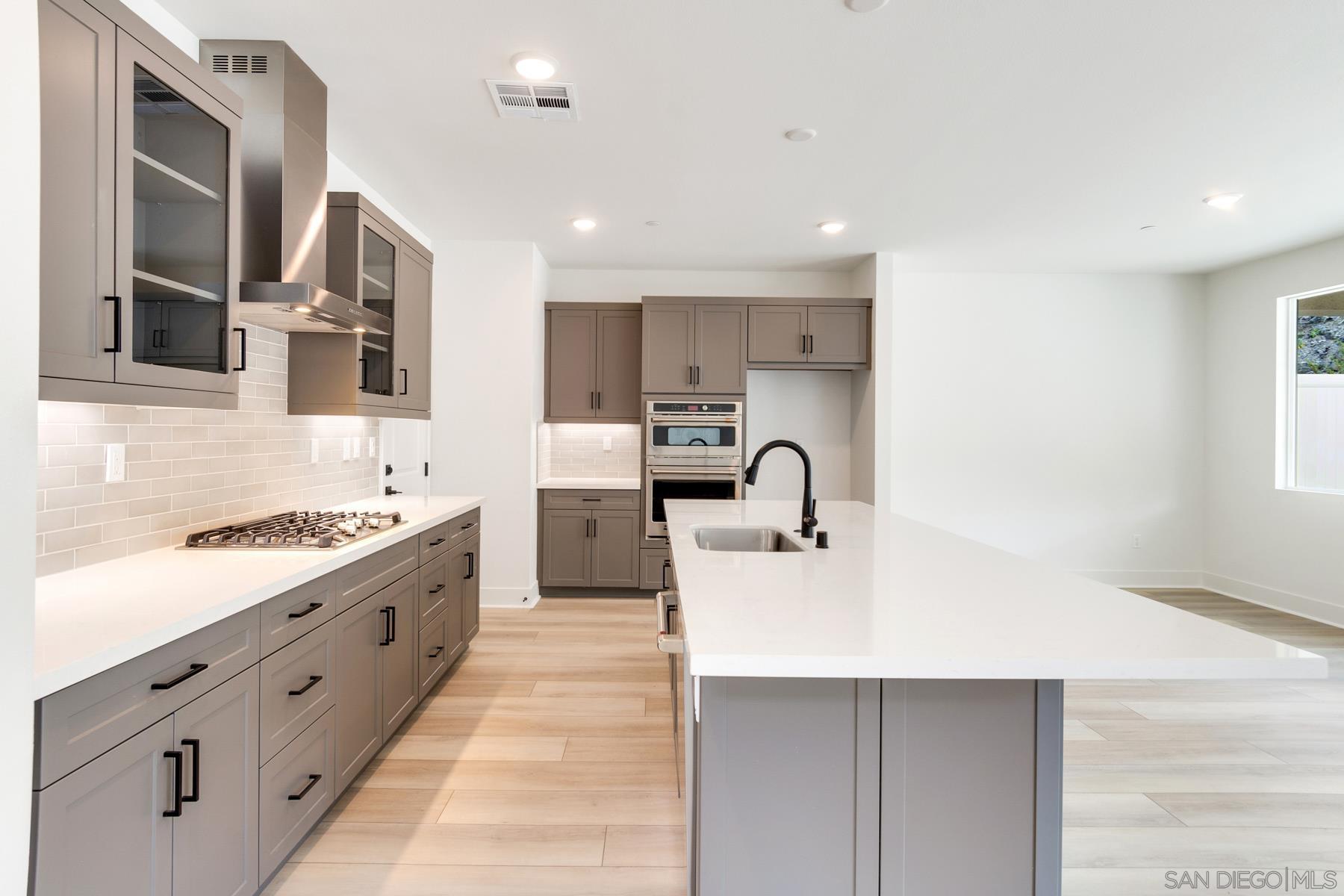 Detail Gallery Image 9 of 25 For 703  Meadowood St Lot 327  #LOT 327,  Fallbrook,  CA 92028 - 4 Beds | 3 Baths