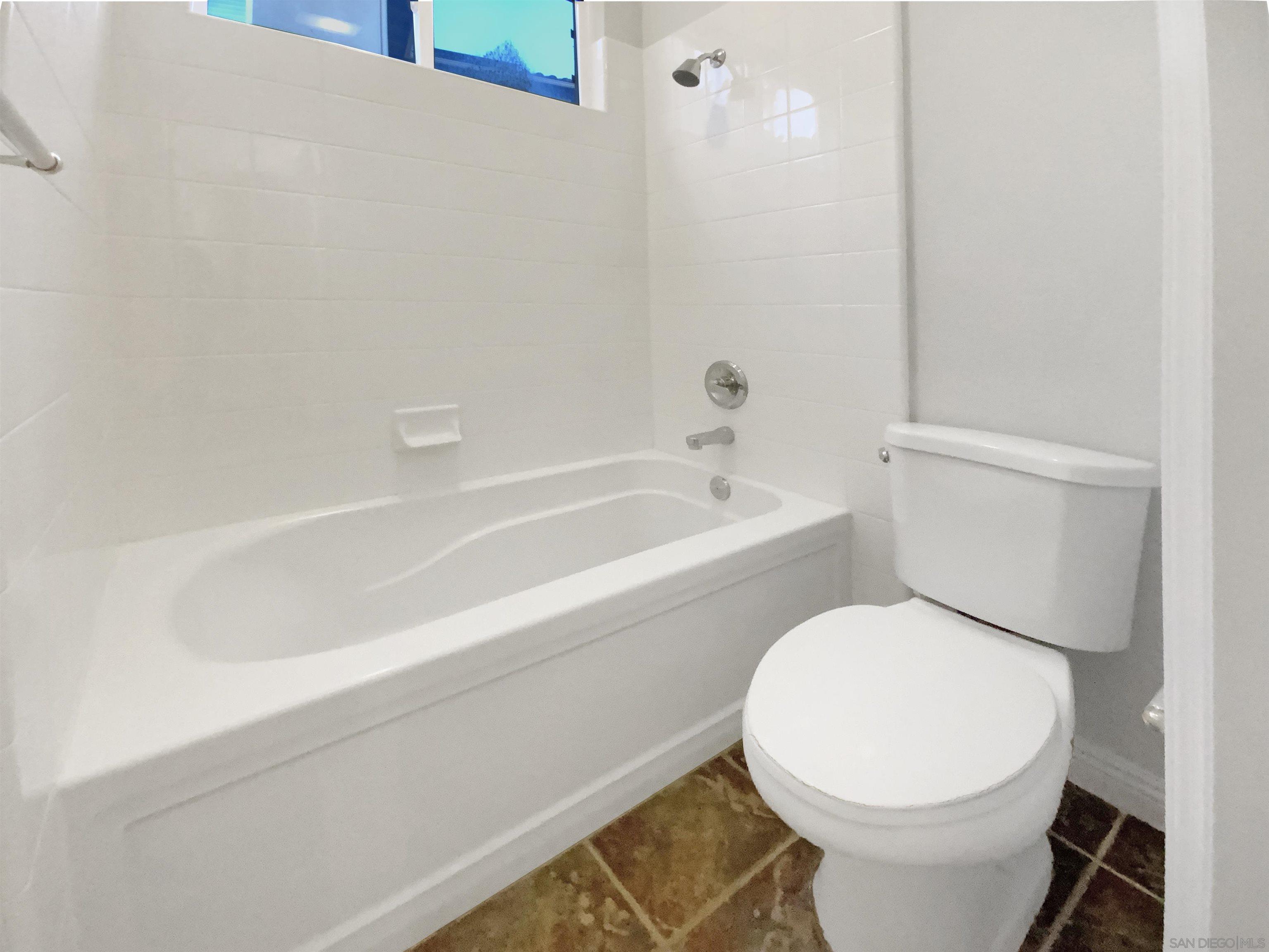 Detail Gallery Image 12 of 60 For 6263  Paseo Callado, Carlsbad,  CA 92009 - 3 Beds | 4/1 Baths