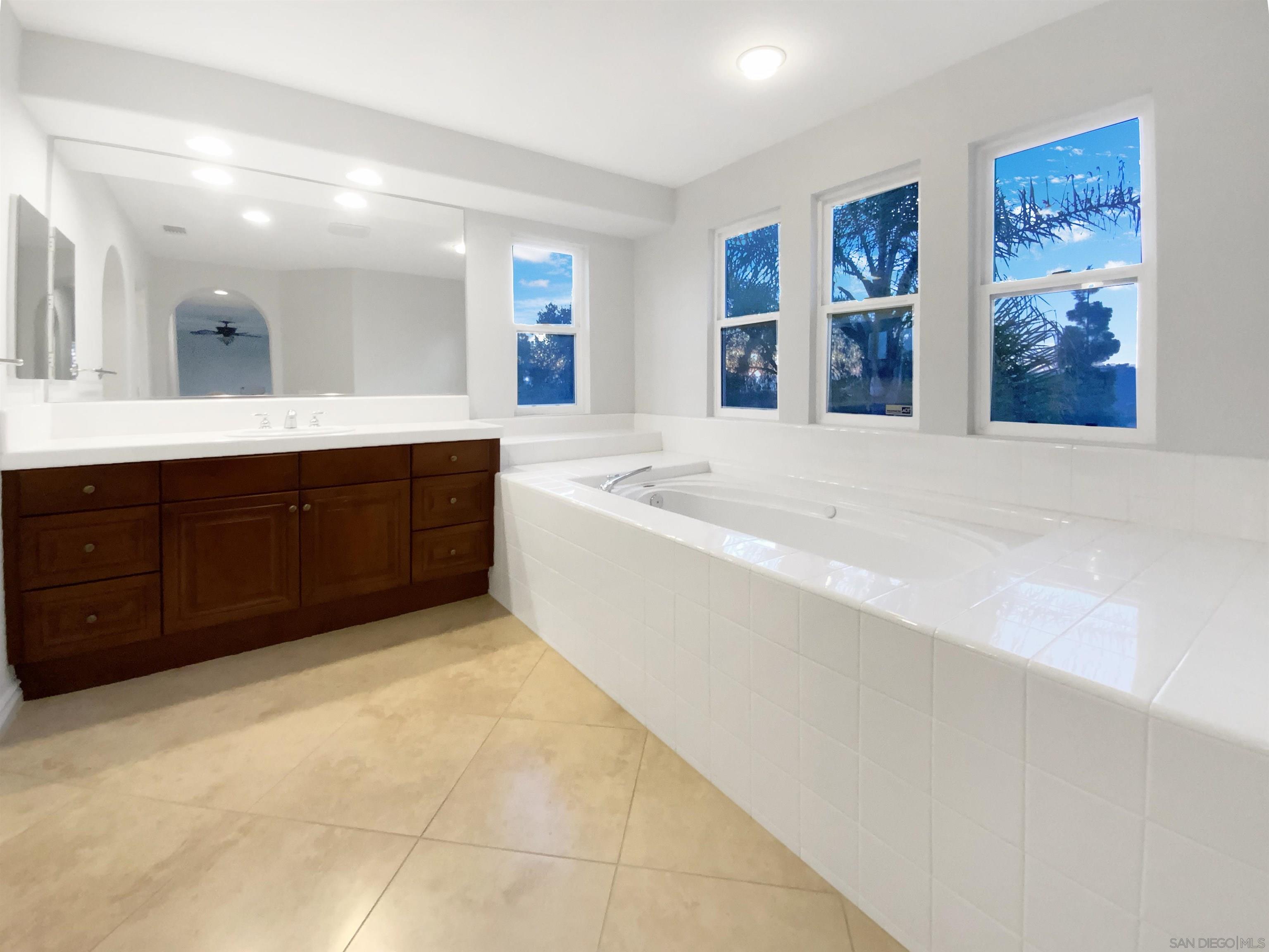 Detail Gallery Image 24 of 60 For 6263  Paseo Callado, Carlsbad,  CA 92009 - 3 Beds | 4/1 Baths