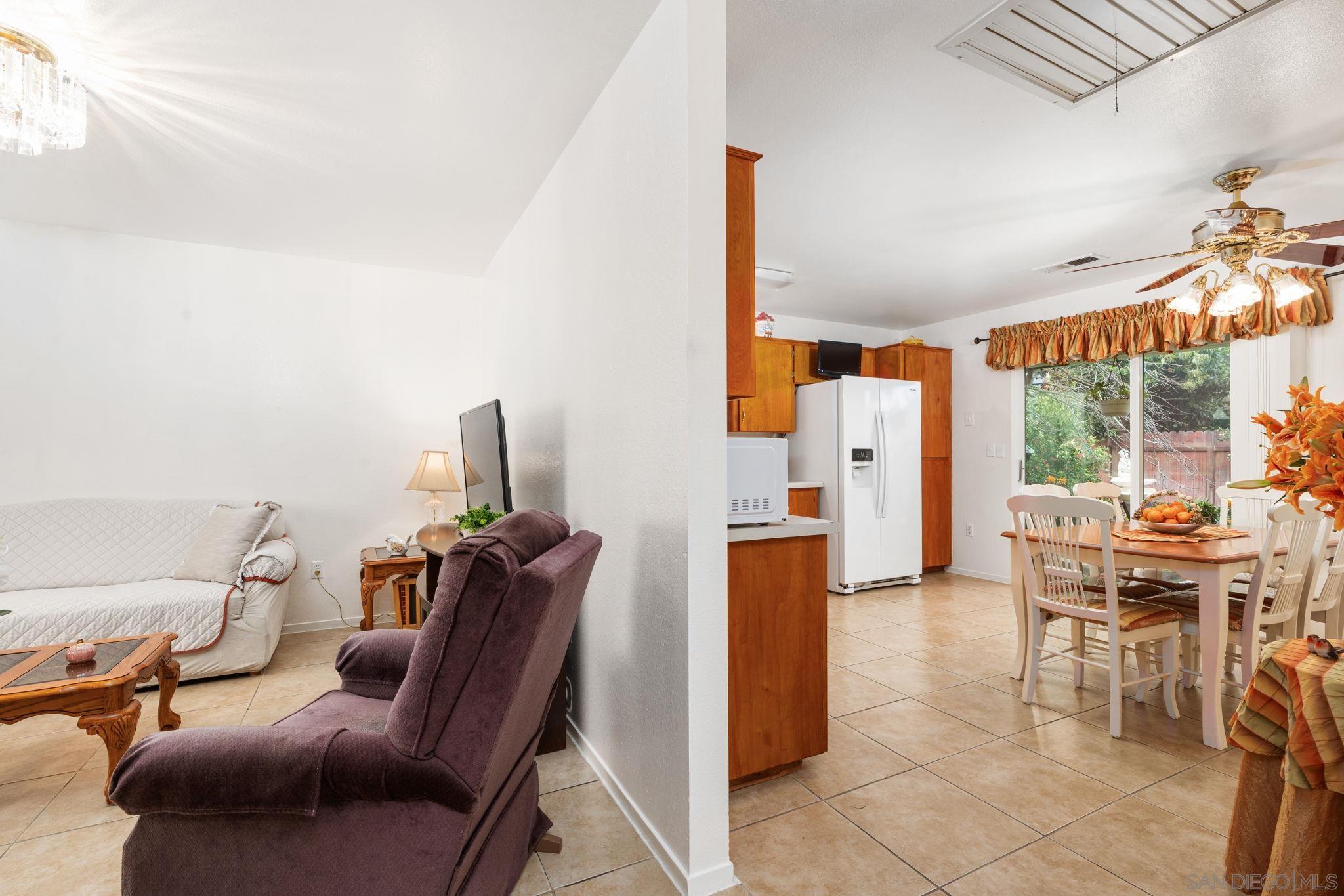 Detail Gallery Image 12 of 34 For 23663  Las Palmas Ave, Madera,  CA 93637 - 3 Beds | 2 Baths